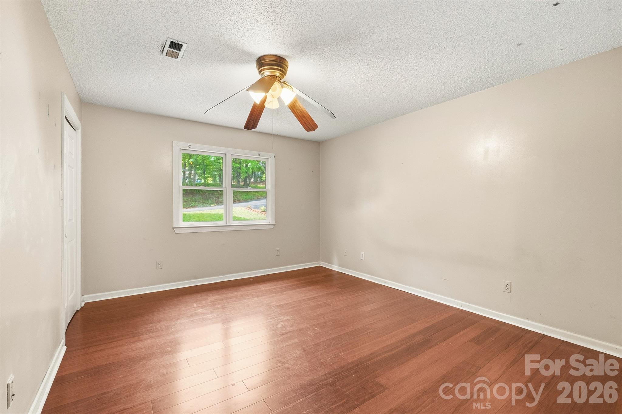 1227 Shirebourn None Property Photo 37