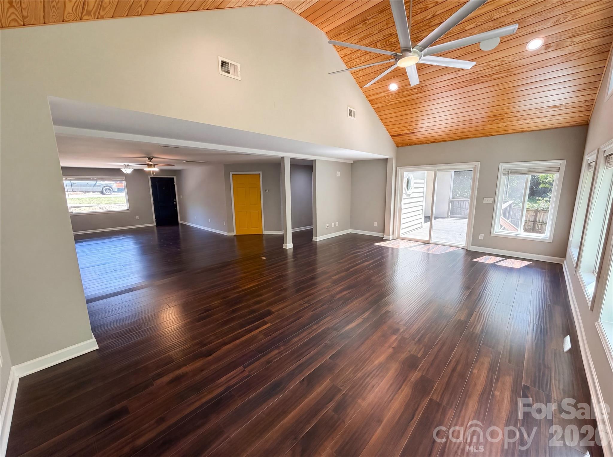 1322 Carolyn Drive Property Photo 3