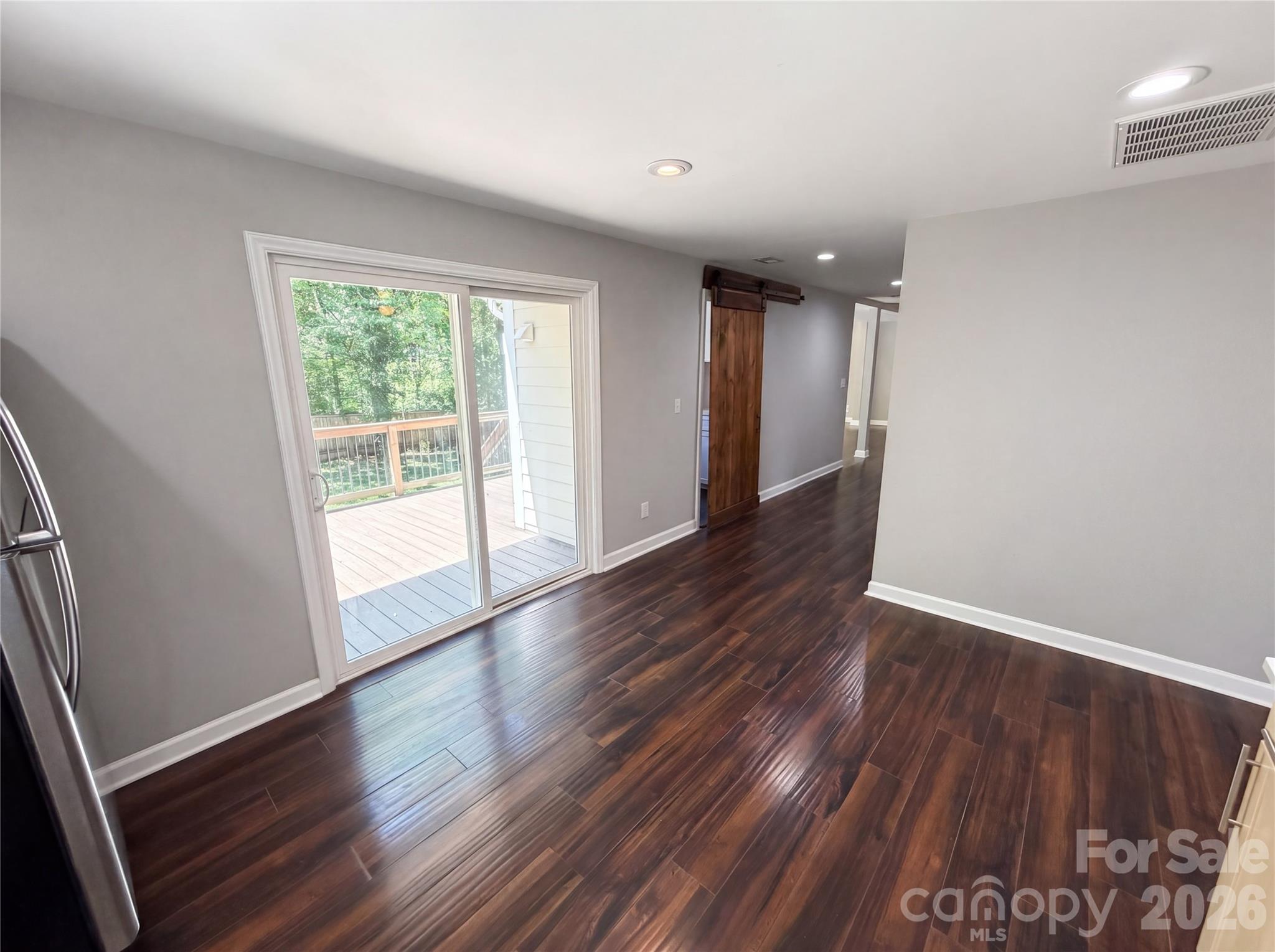 1322 Carolyn Drive Property Photo 8