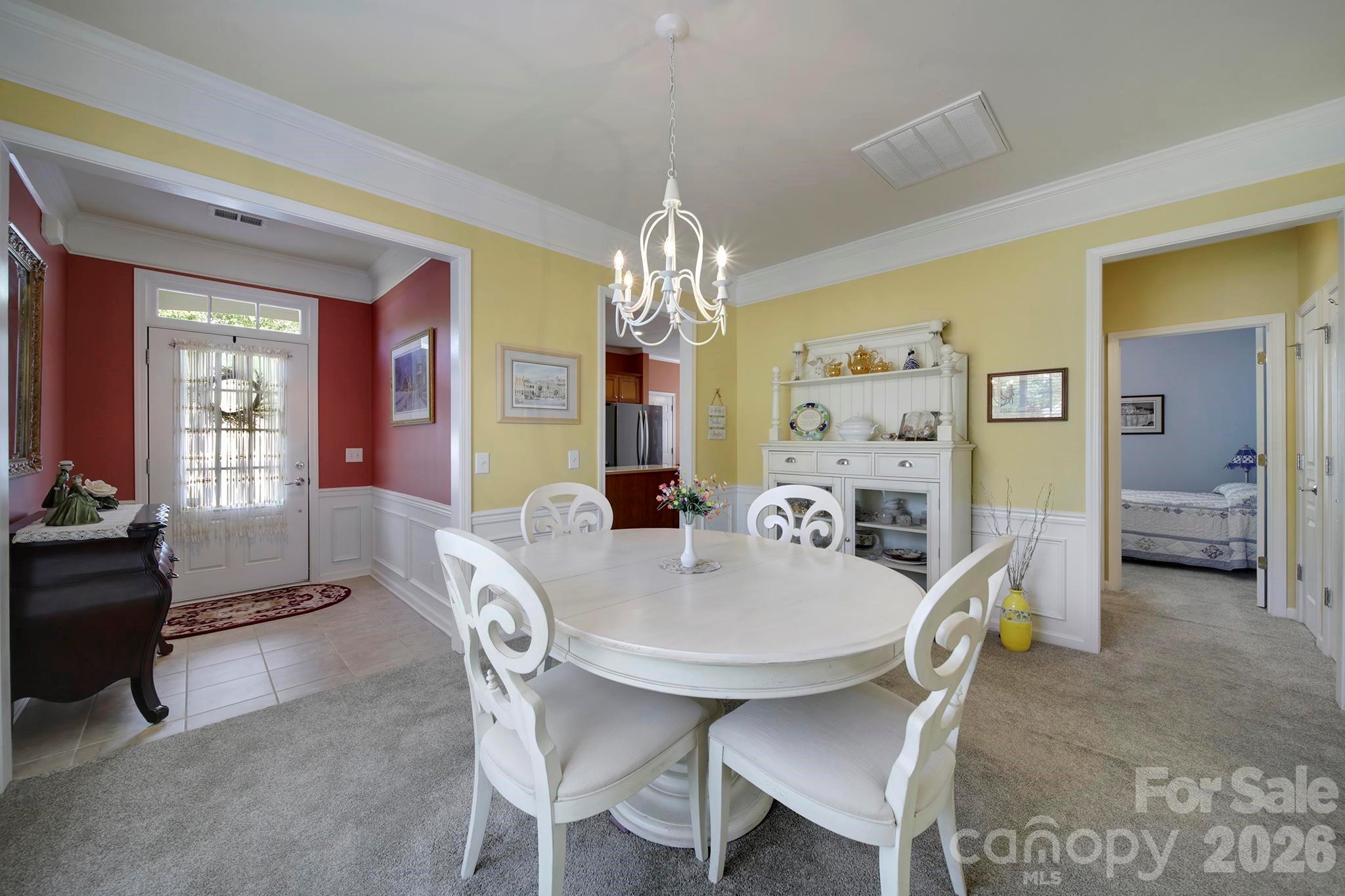 16353 Raven Crest Drive Property Photo 4