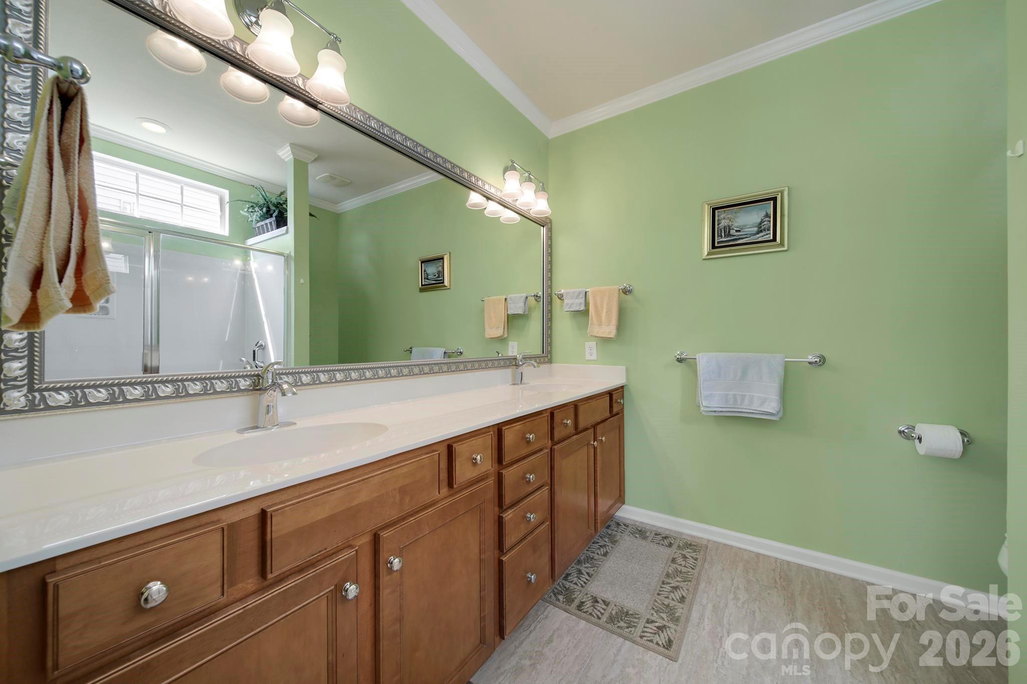 16353 Raven Crest Drive Property Photo 20