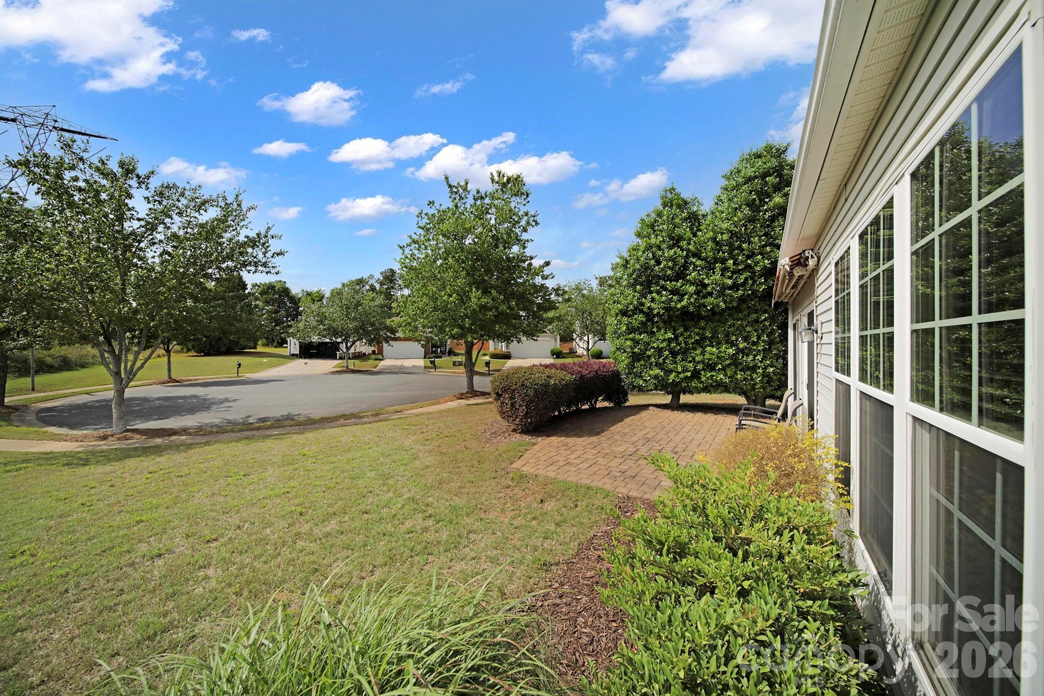 16353 Raven Crest Drive Property Photo 28