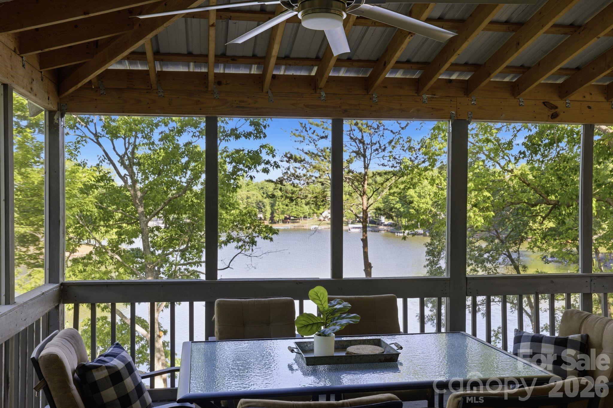 424 Mountain Harbor Drive Property Photo 5