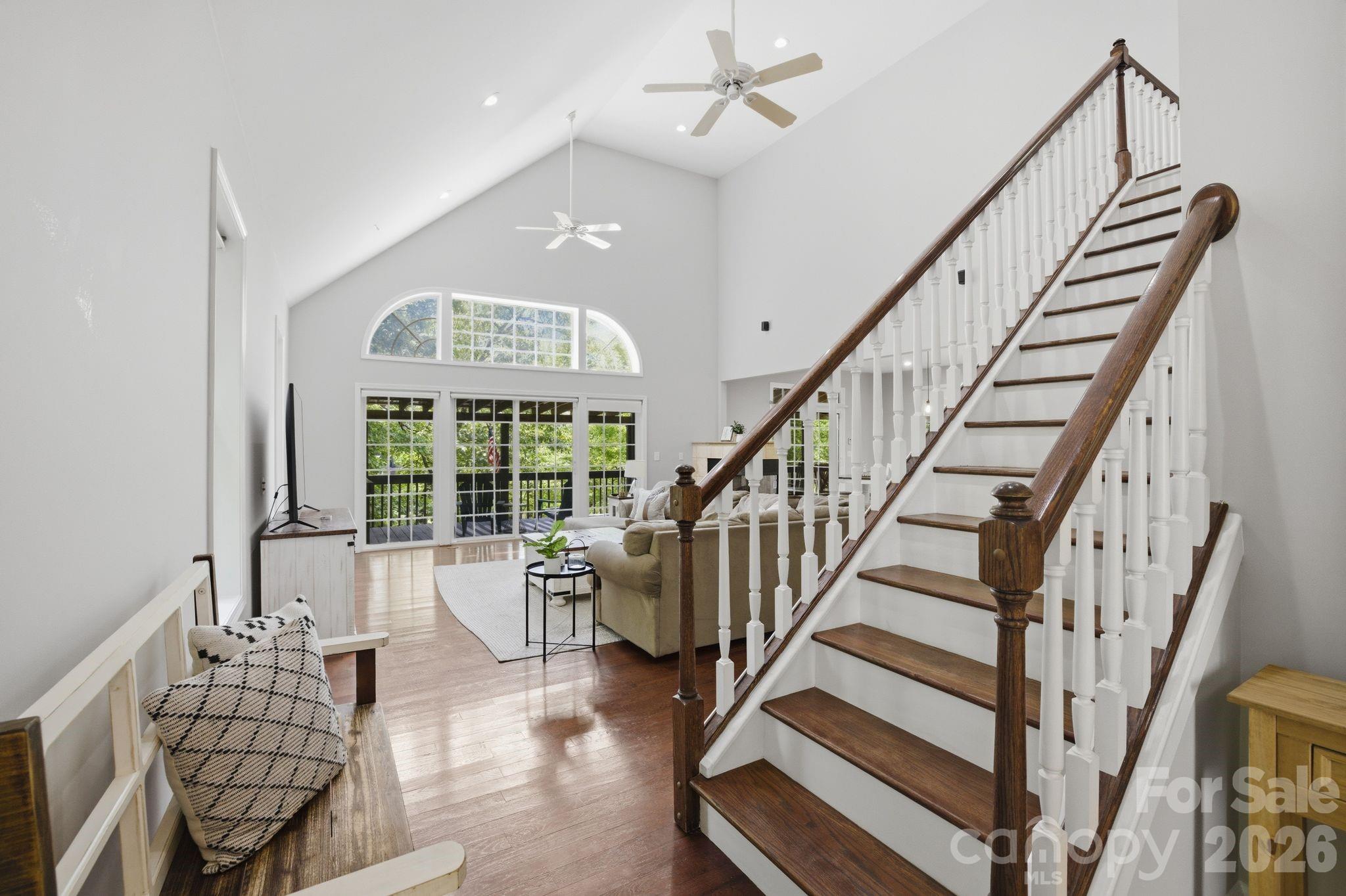 424 Mountain Harbor Drive Property Photo 8