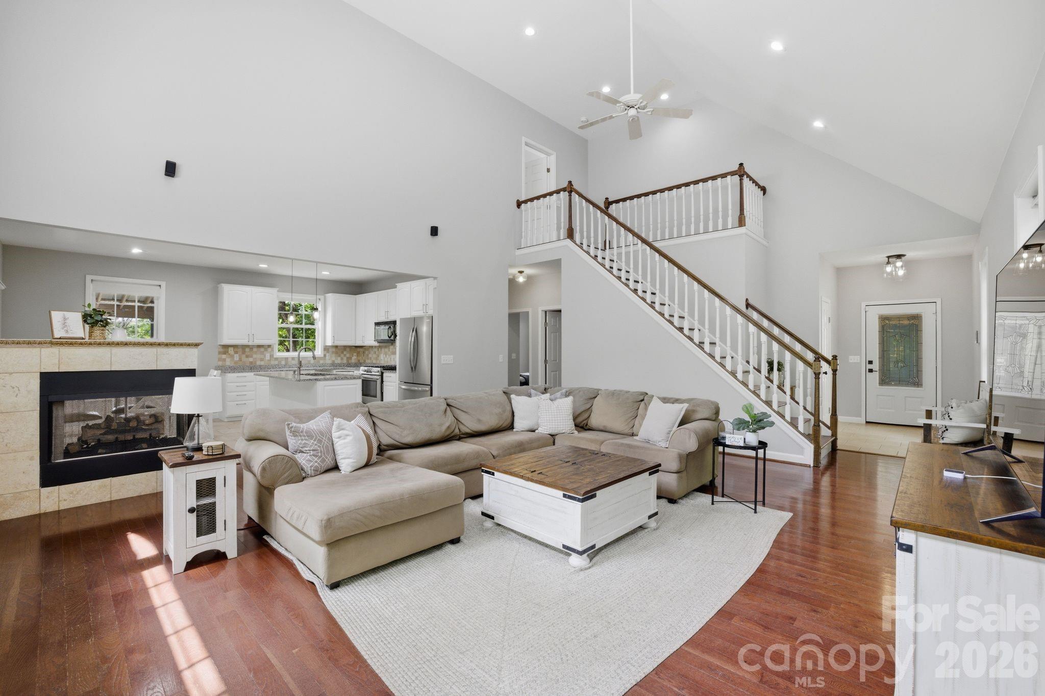 424 Mountain Harbor Drive Property Photo 14