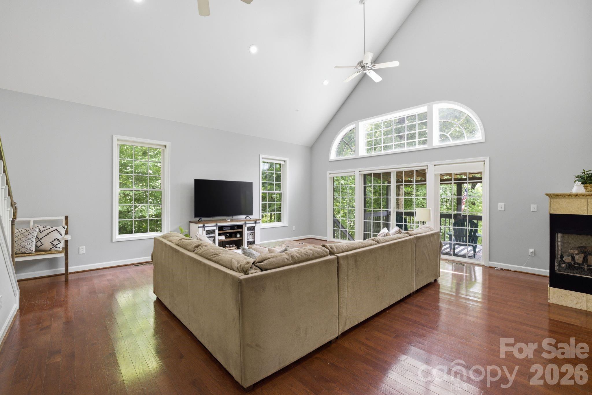 424 Mountain Harbor Drive Property Photo 15