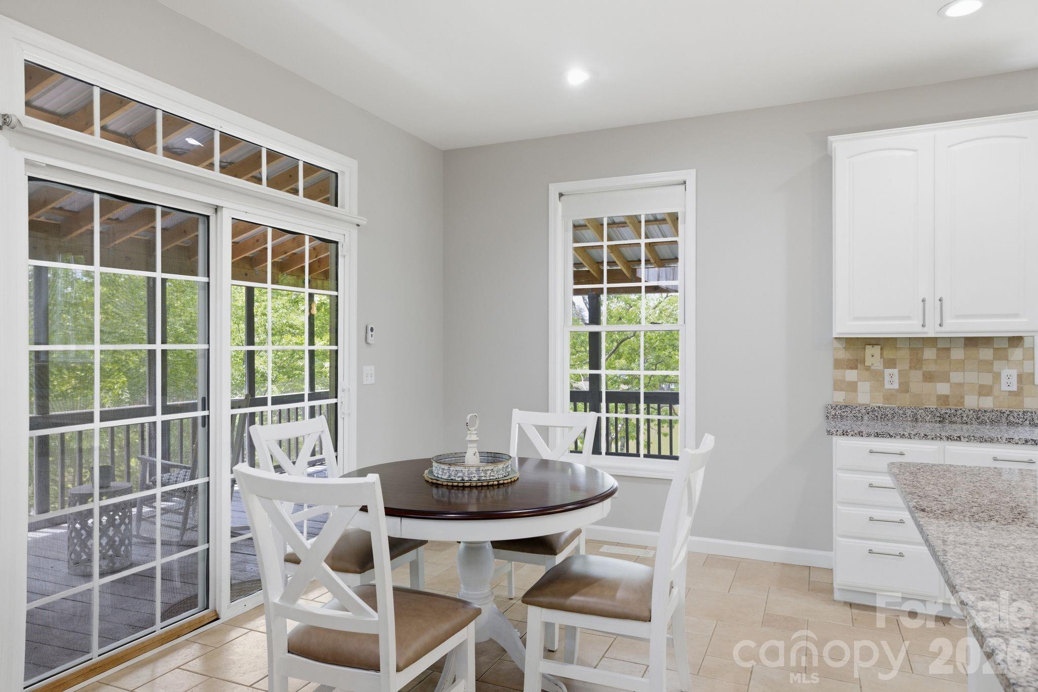 424 Mountain Harbor Drive Property Photo 17
