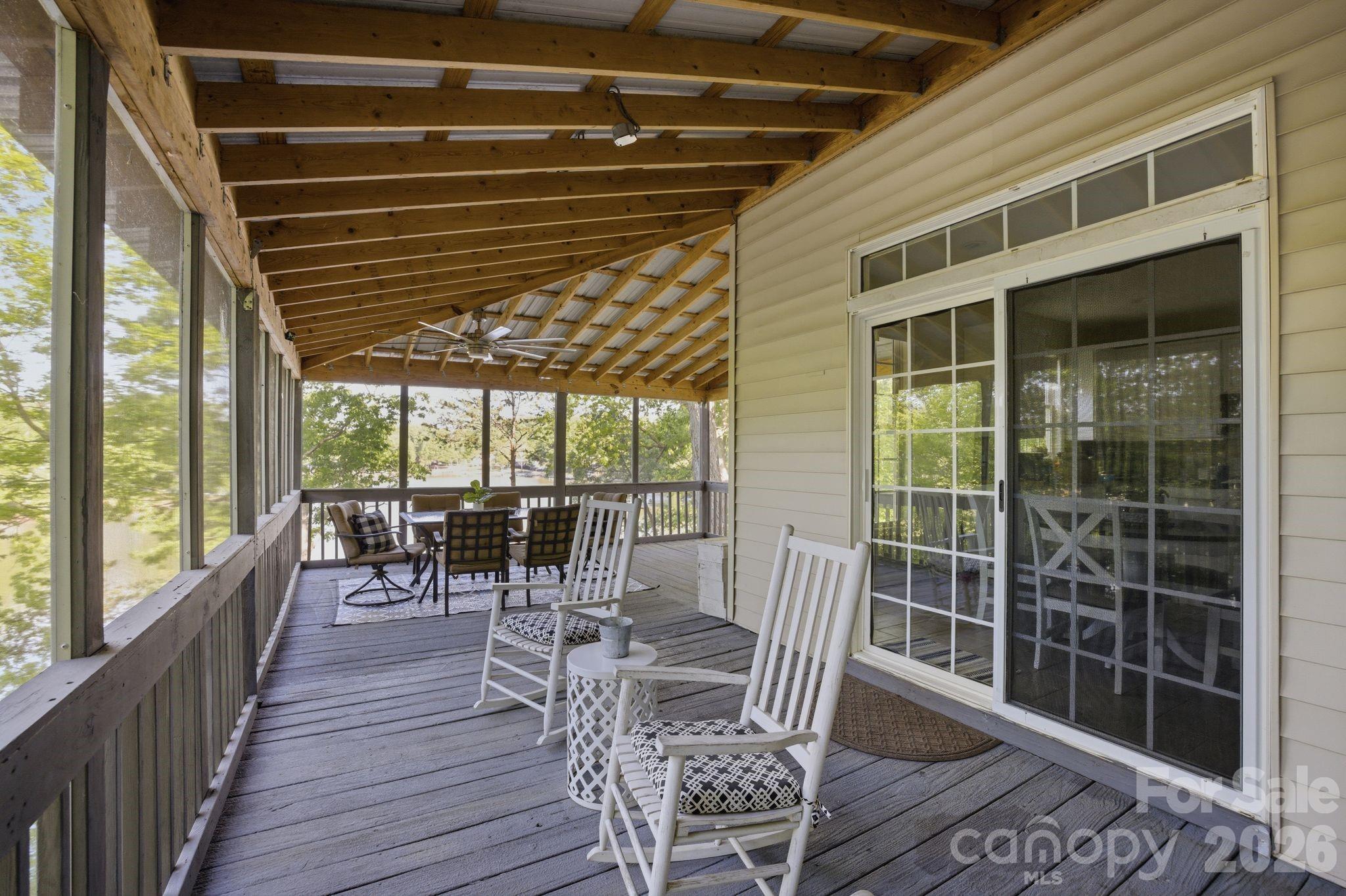 424 Mountain Harbor Drive Property Photo 18