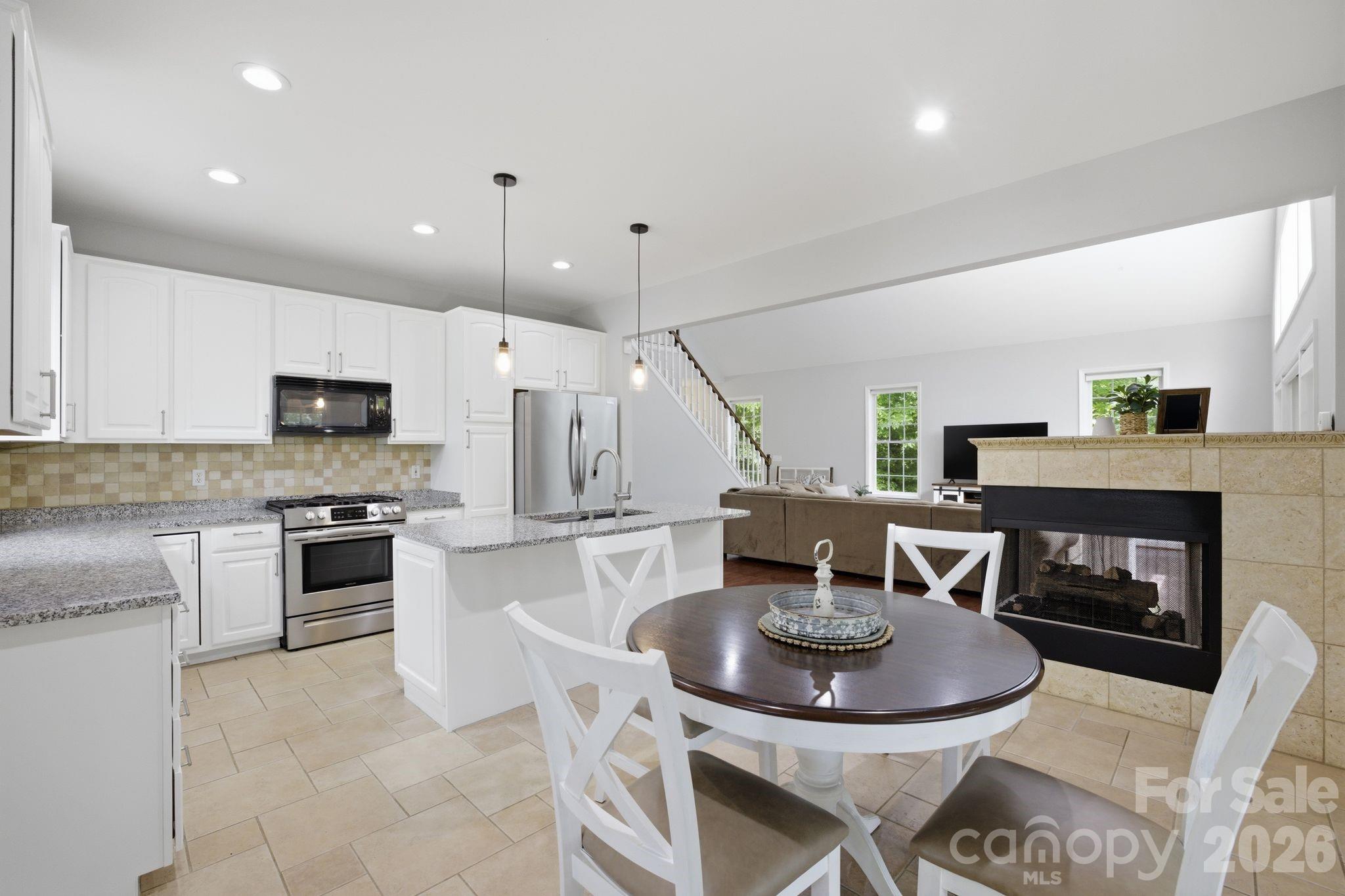 424 Mountain Harbor Drive Property Photo 20