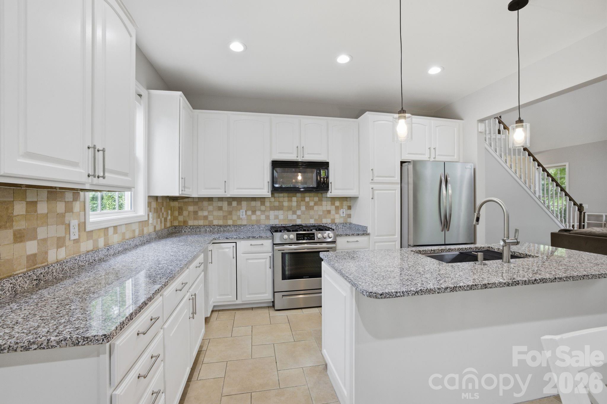 424 Mountain Harbor Drive Property Photo 21