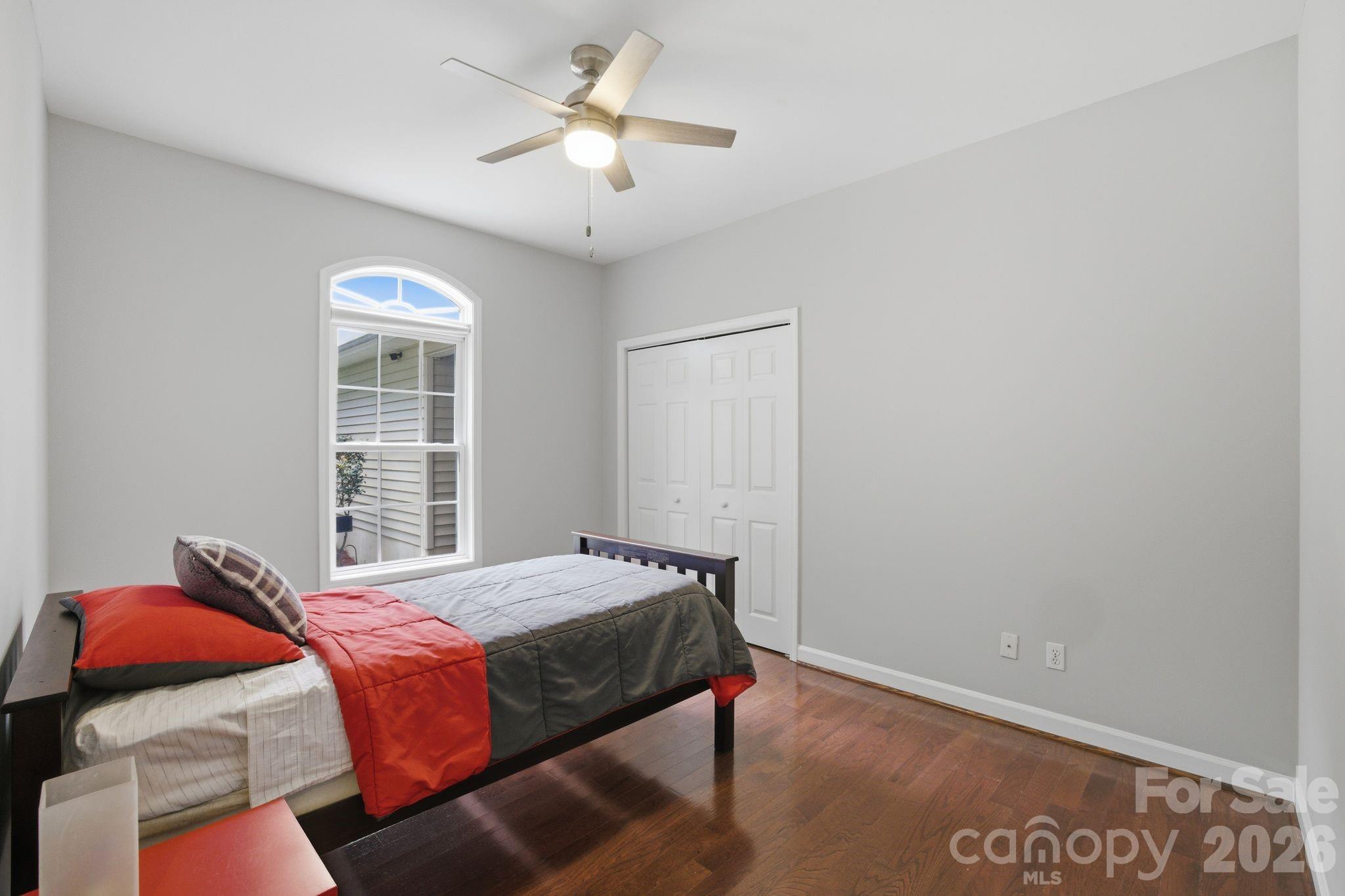 424 Mountain Harbor Drive Property Photo 23