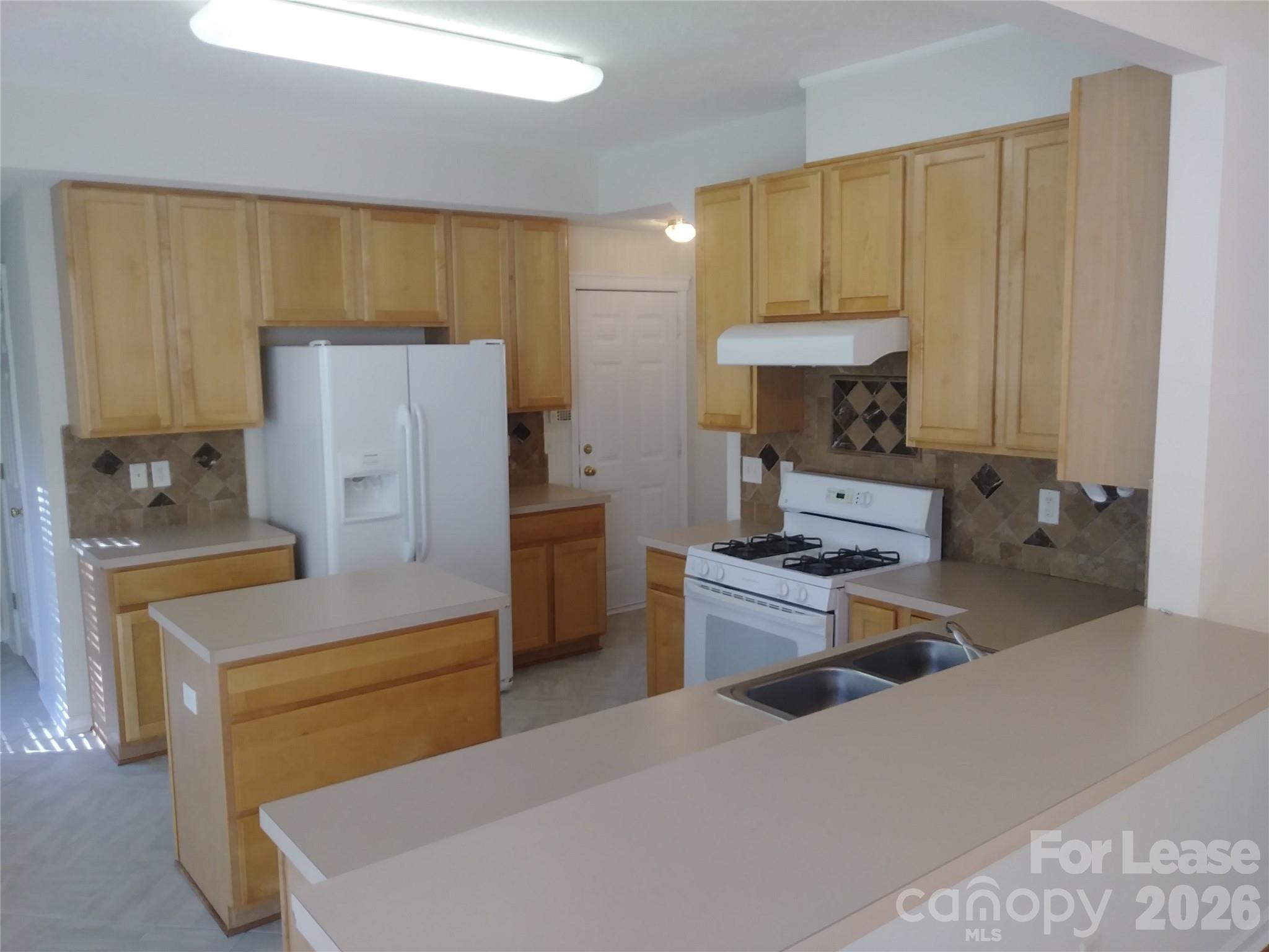 12029 Stone Forest Drive Property Photo 8