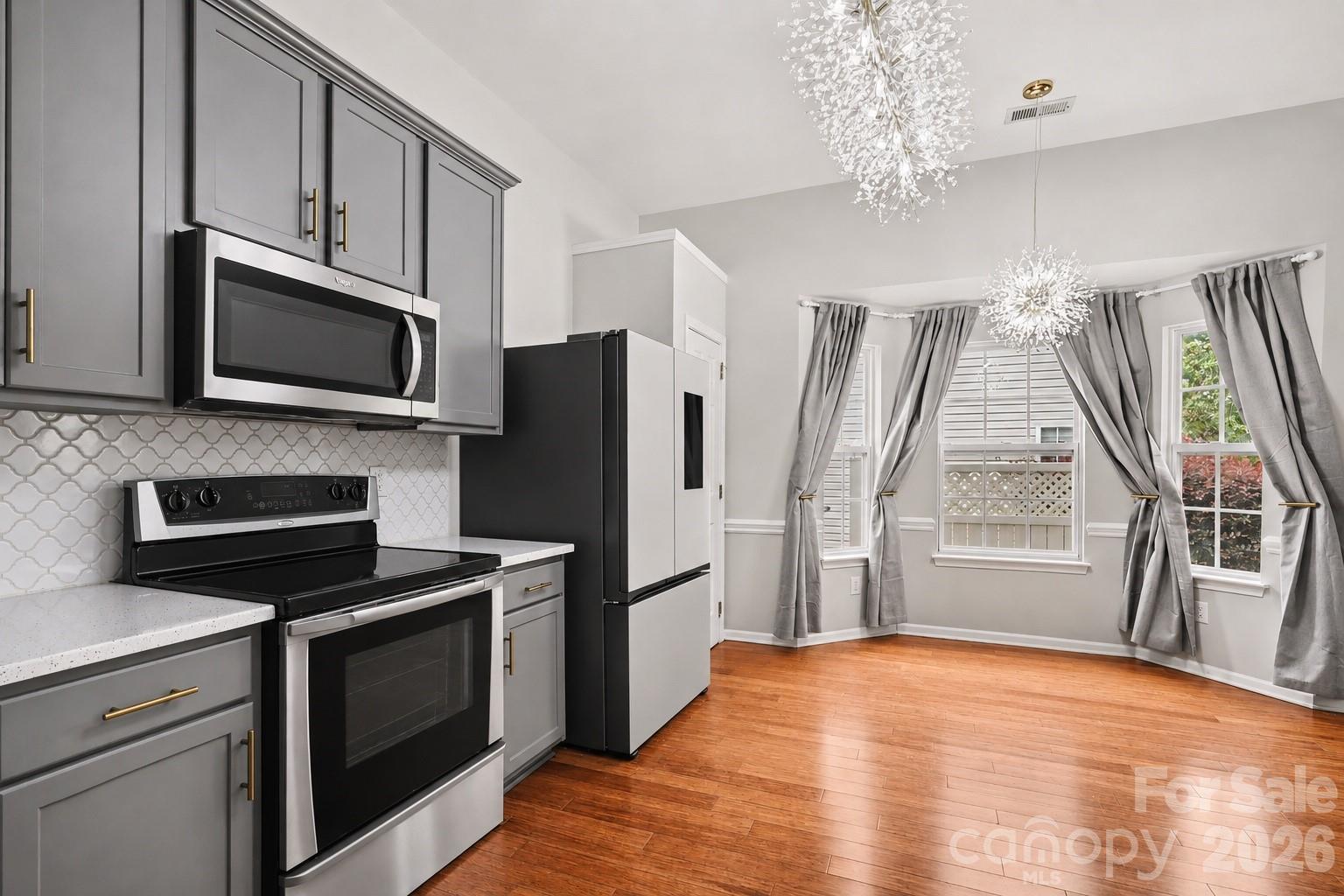 10312 Fairbourne Court Property Photo 10