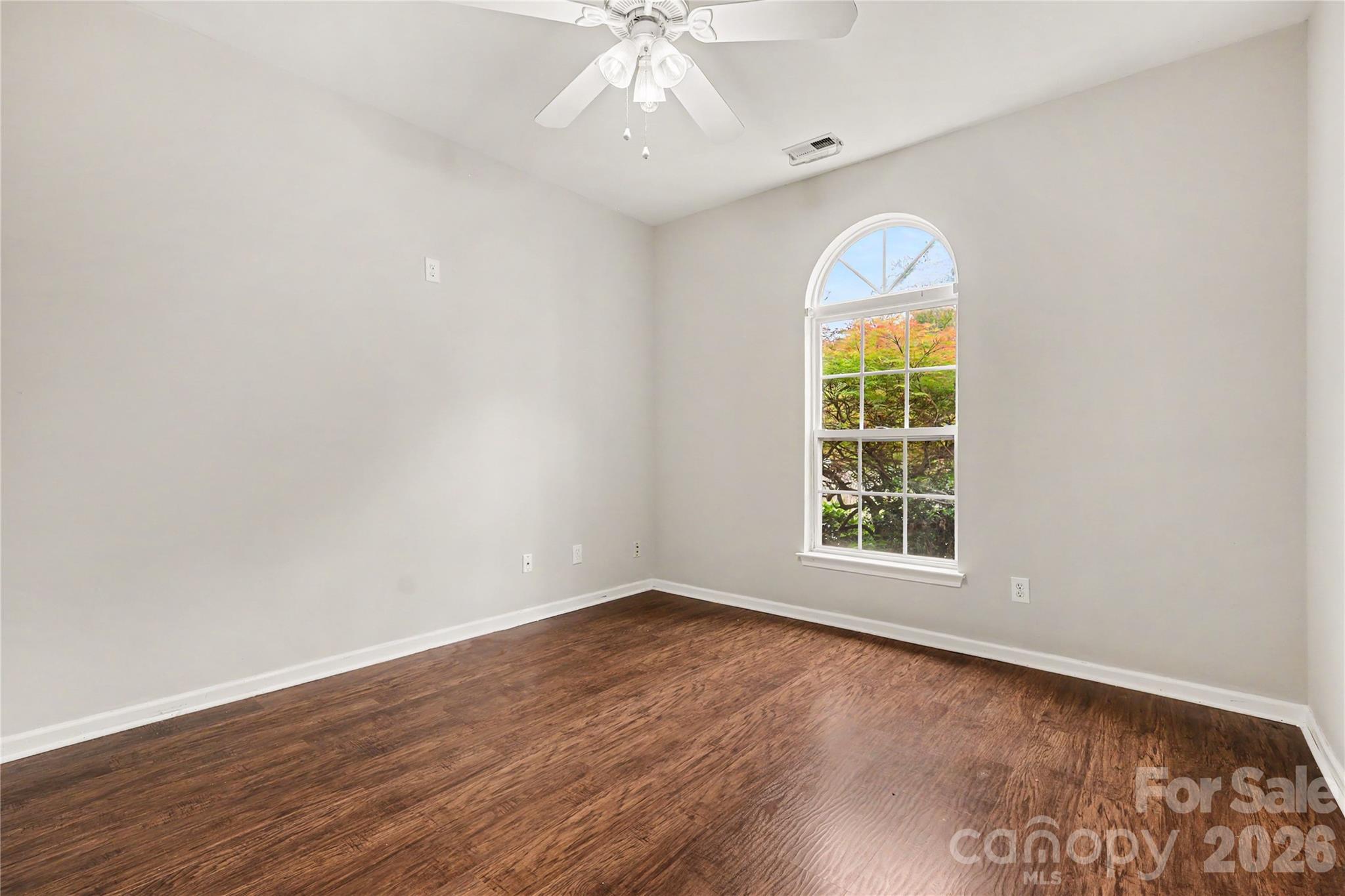 10312 Fairbourne Court Property Photo 18