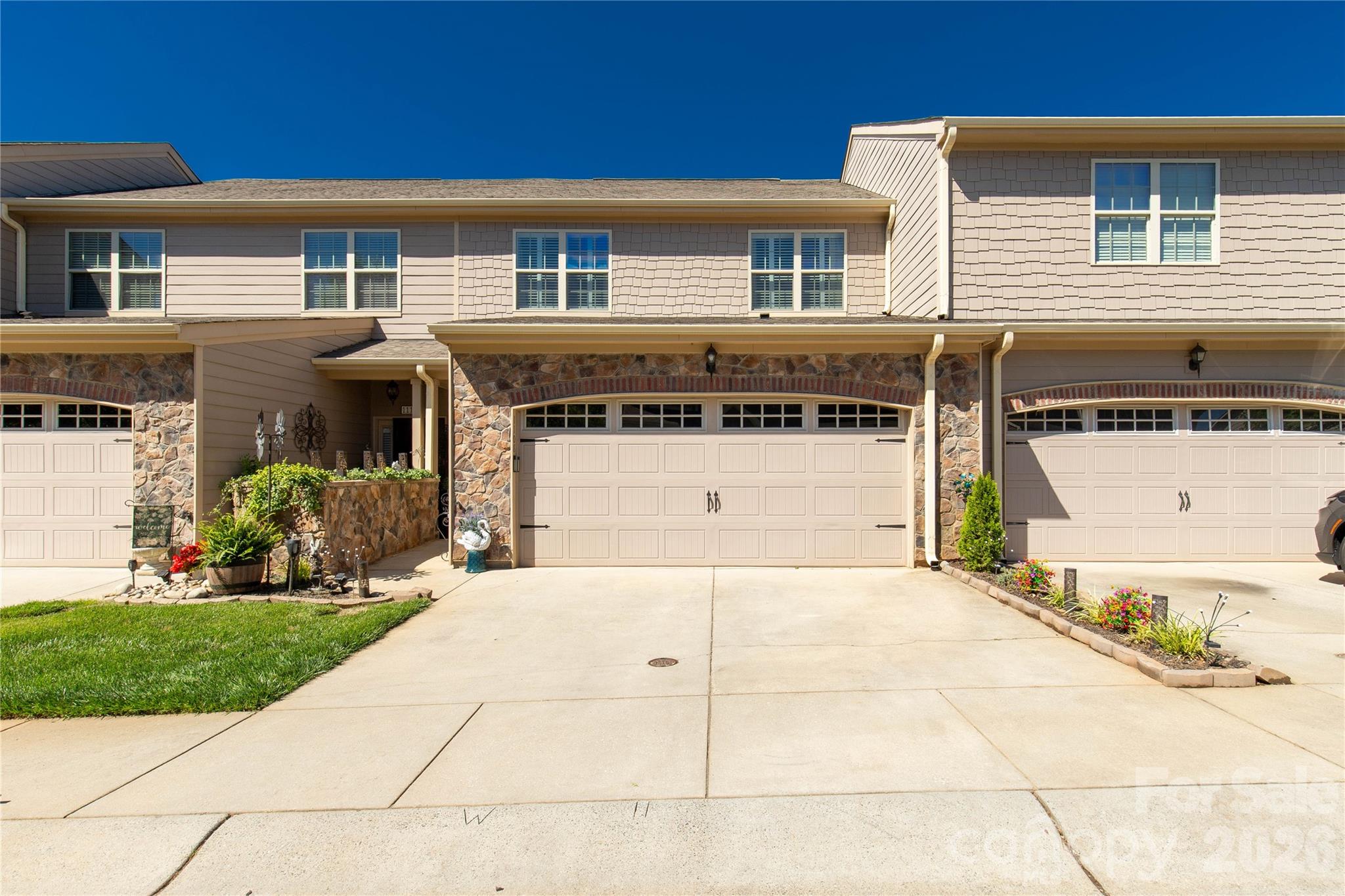 1108 Stuarts Landing Drive Property Photo 2