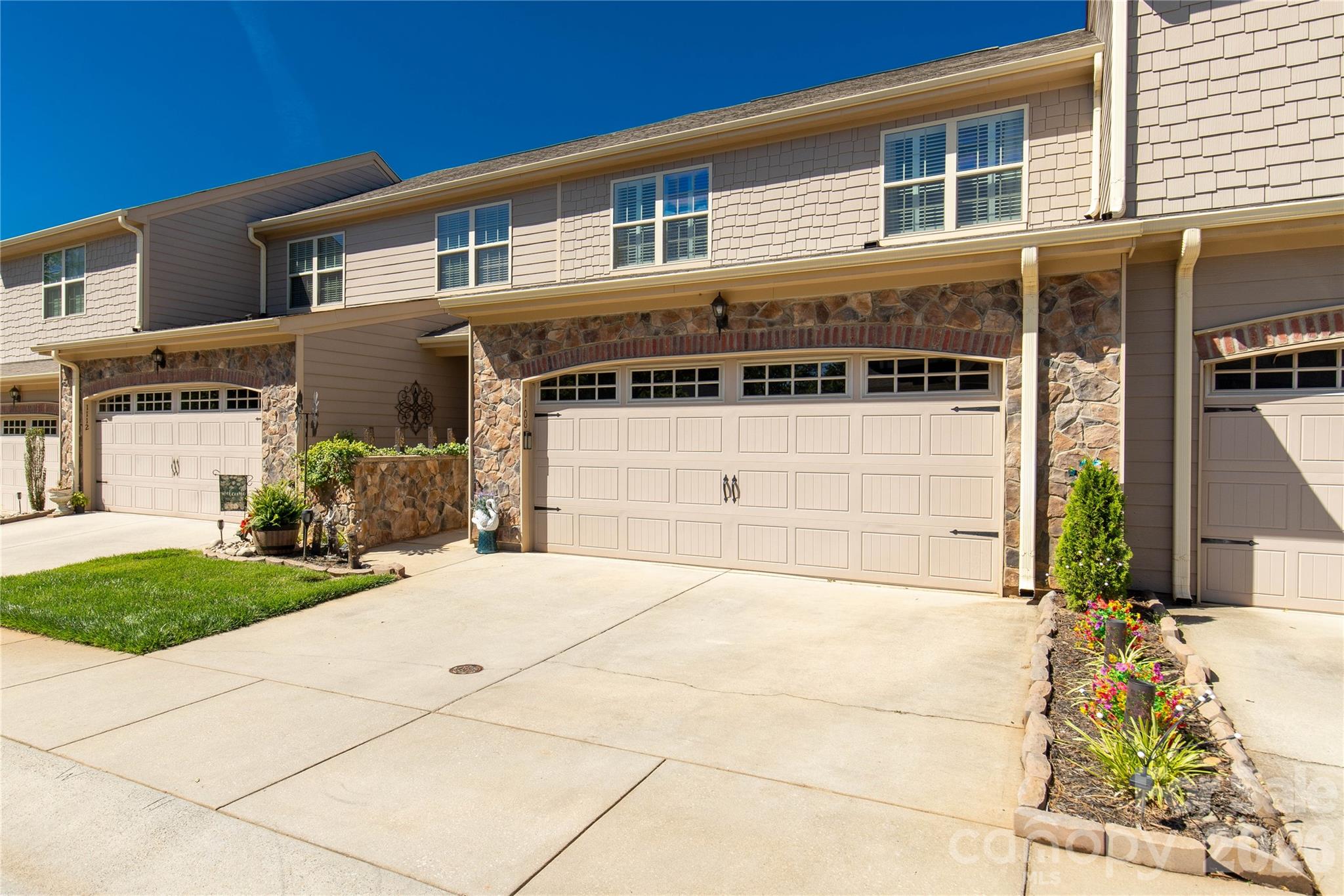 1108 Stuarts Landing Drive Property Photo 3
