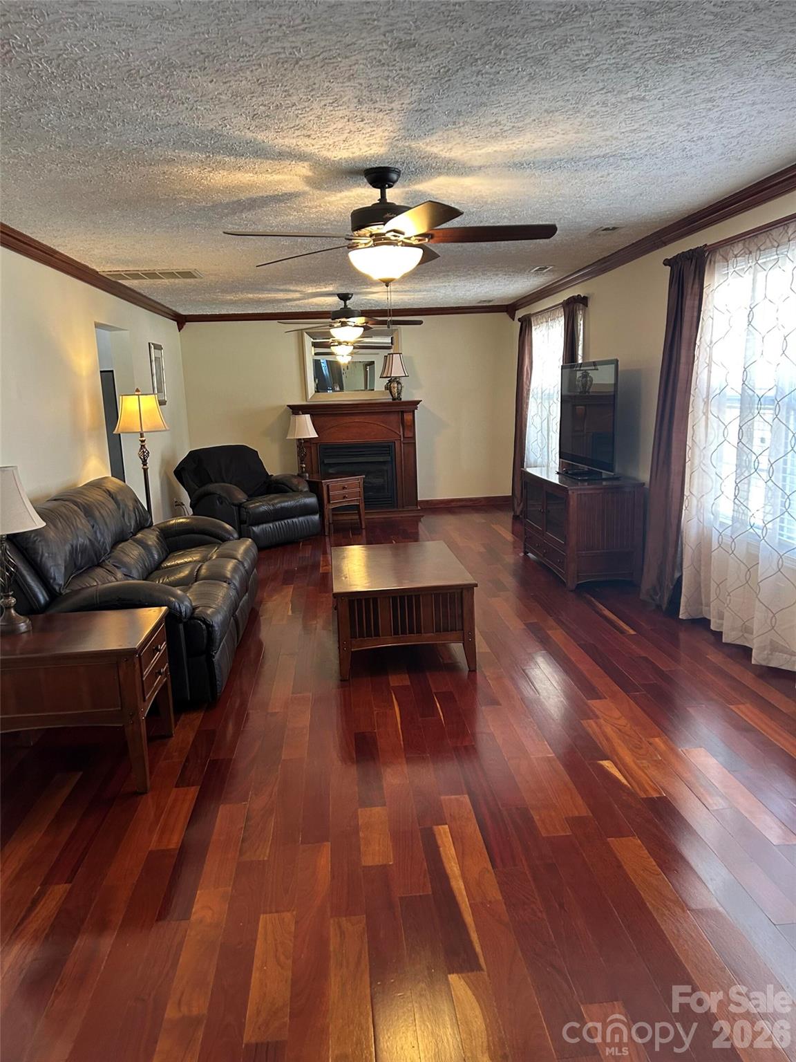 323 Swamp Fox Drive Property Photo 3