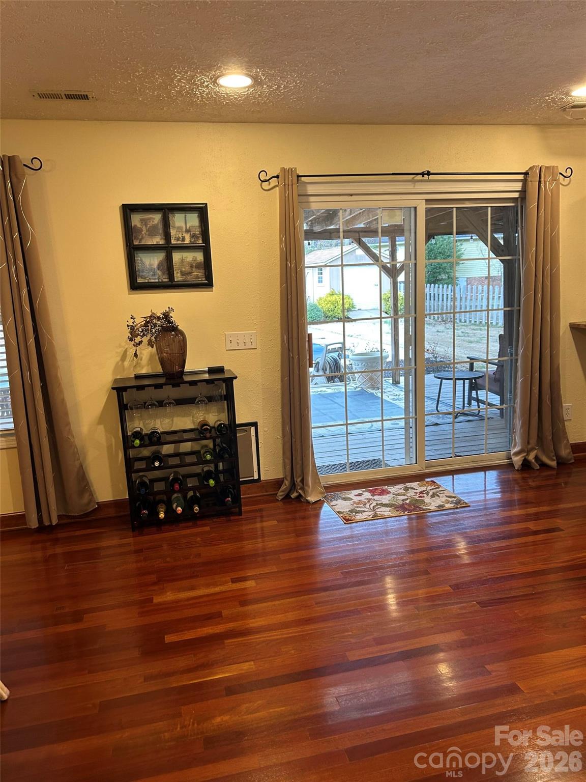 323 Swamp Fox Drive Property Photo 4