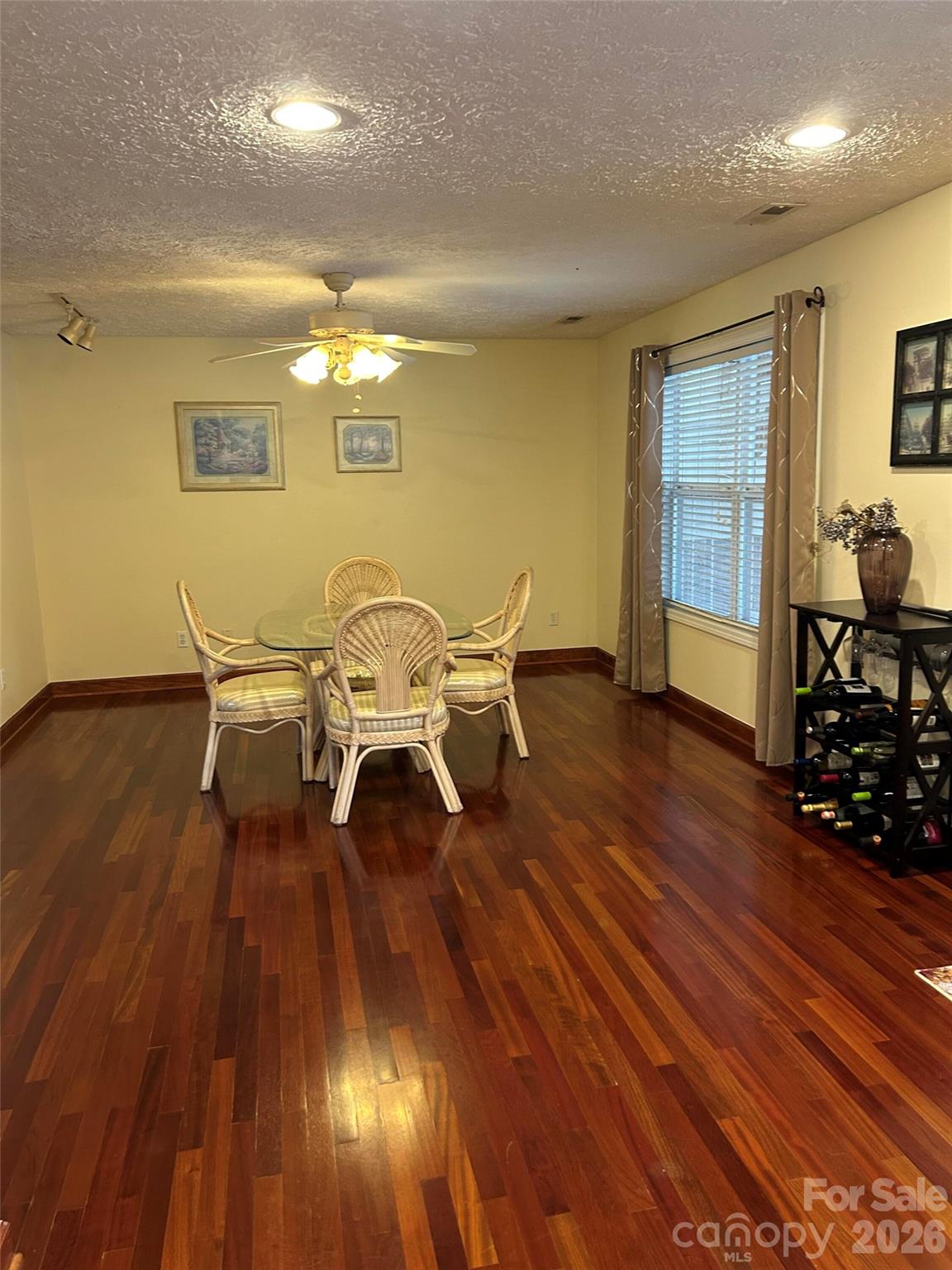323 Swamp Fox Drive Property Photo 6