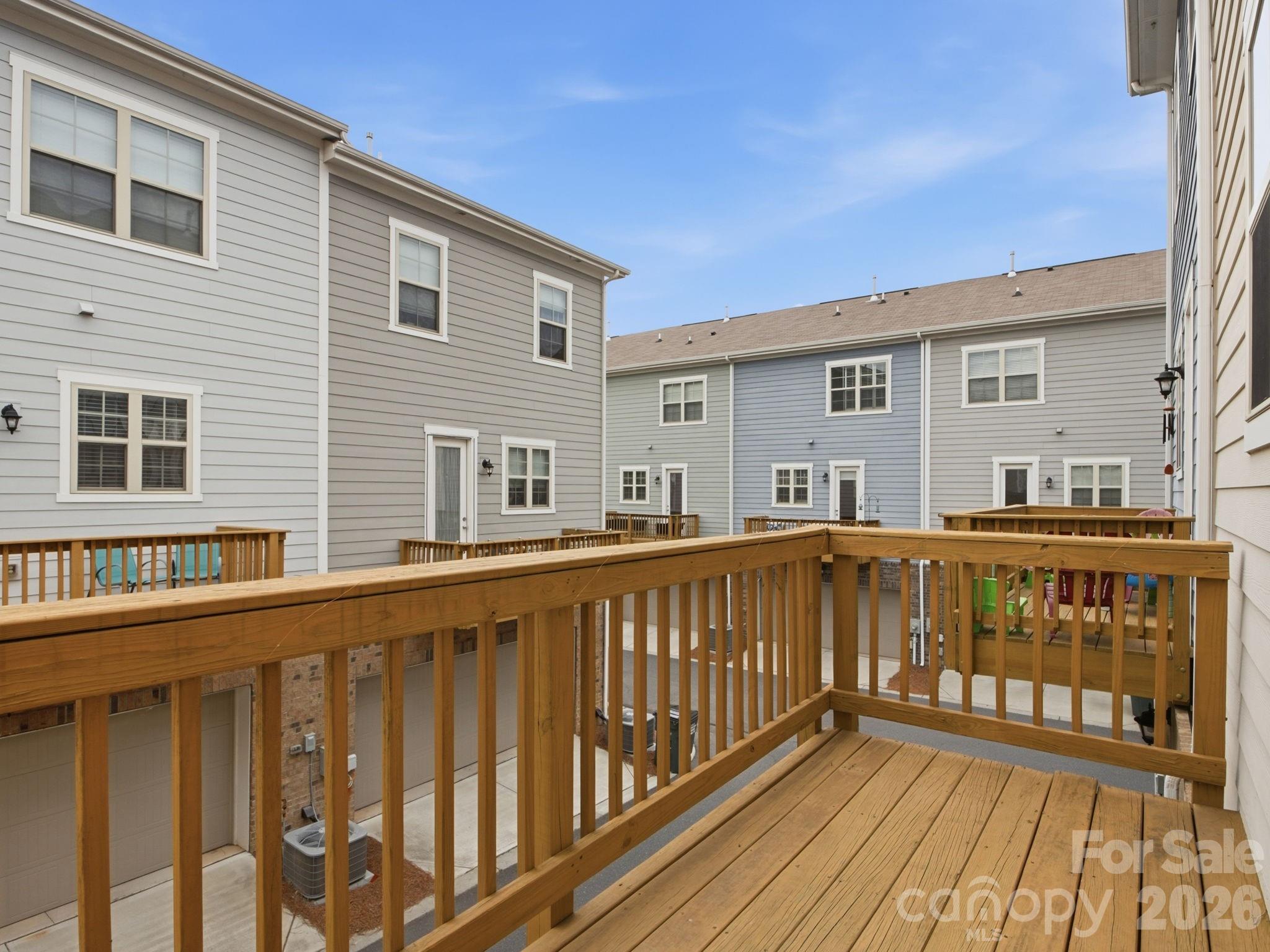 1038 Doveridge Street Property Photo 22