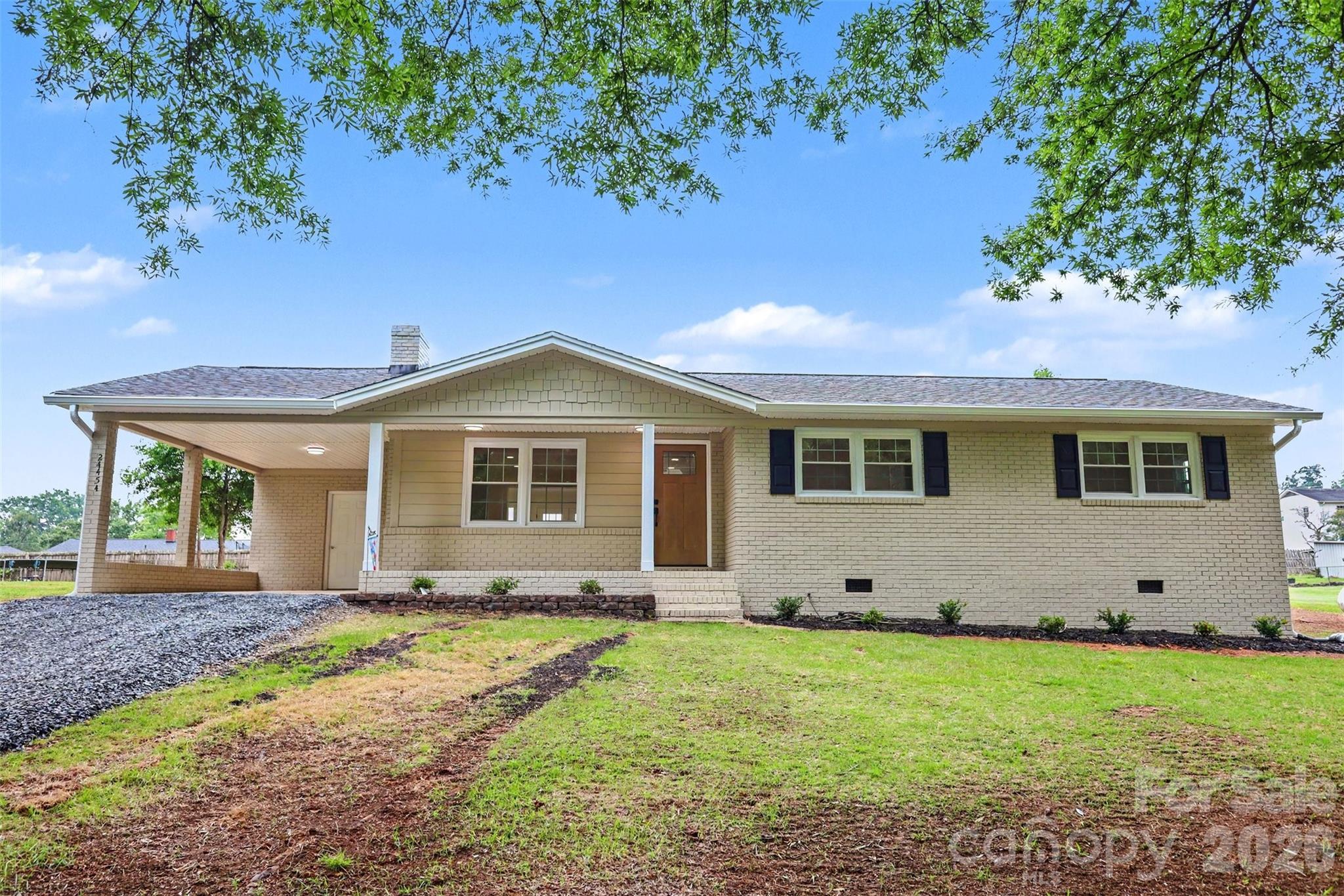 24454 Dillon Road Property Photo 3