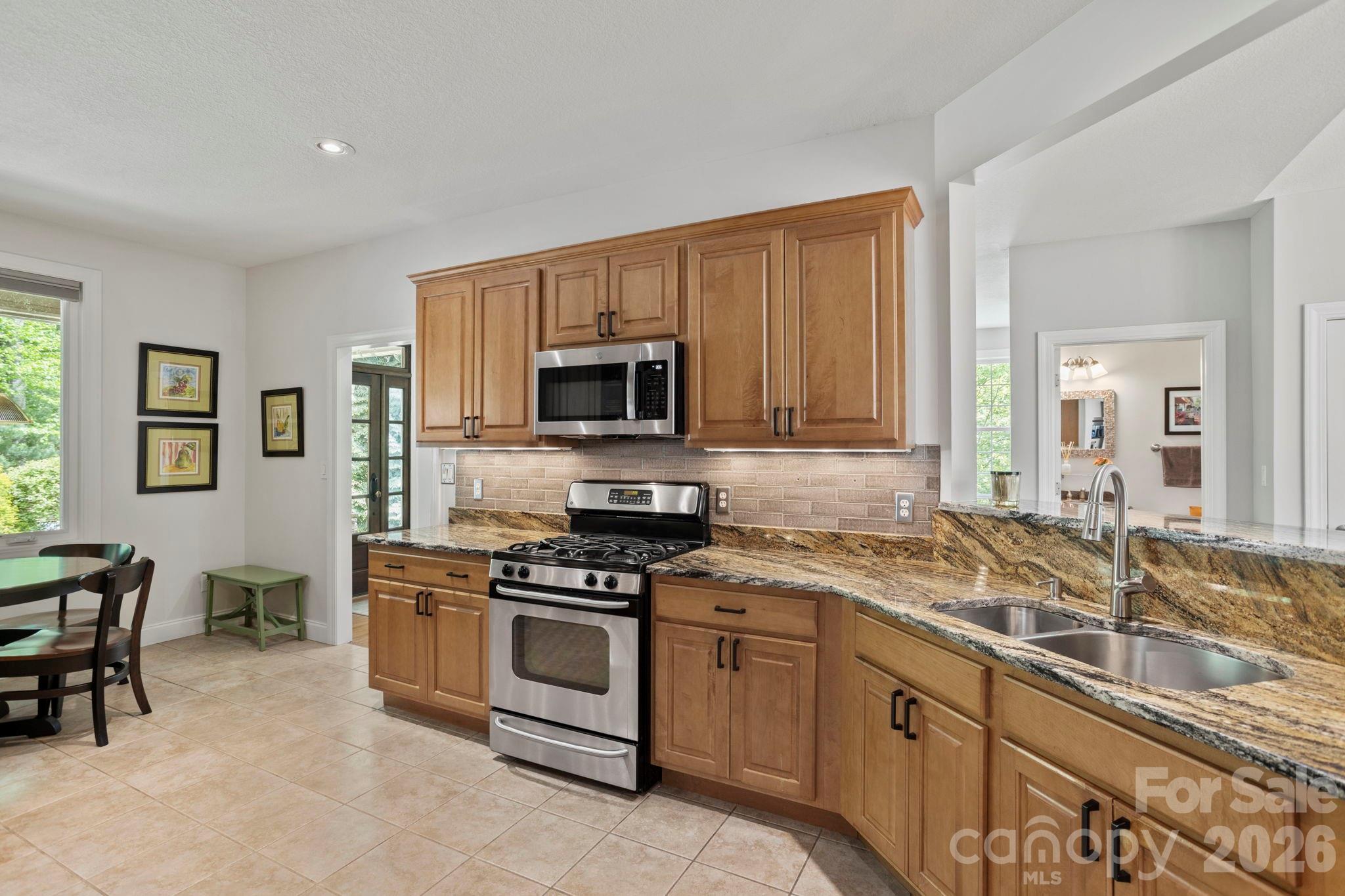 547 Pinnacle Peak Lane Property Photo 21