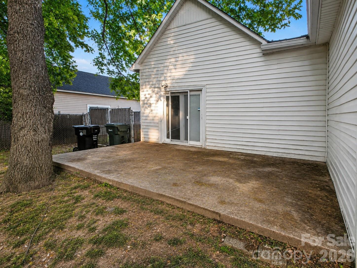 198 Buffalo Avenue Property Photo 5