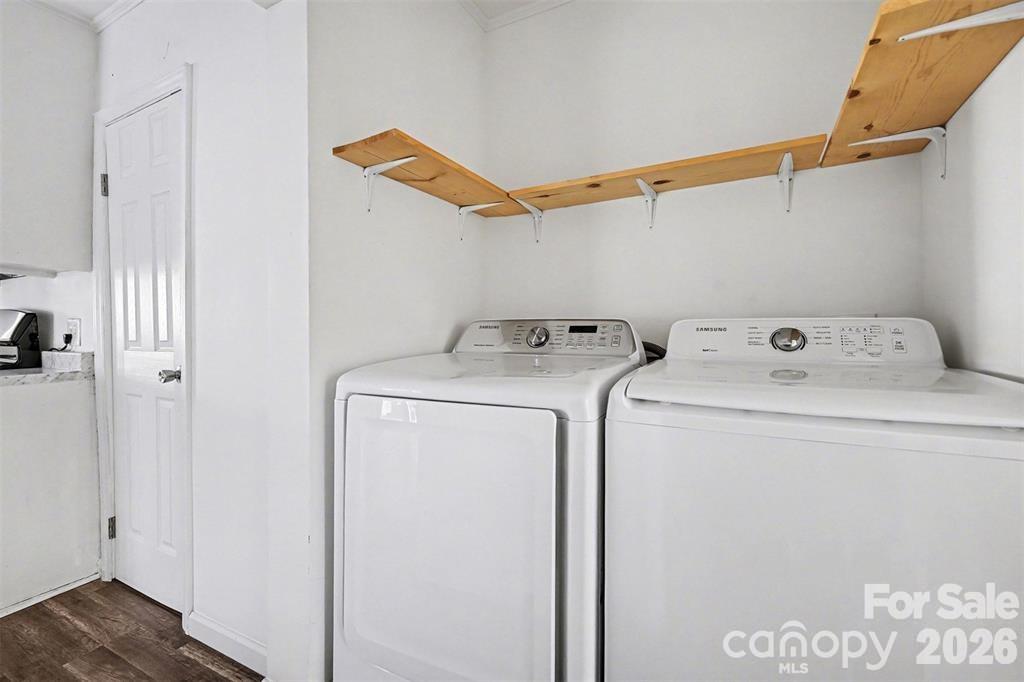 198 Buffalo Avenue Property Photo 15