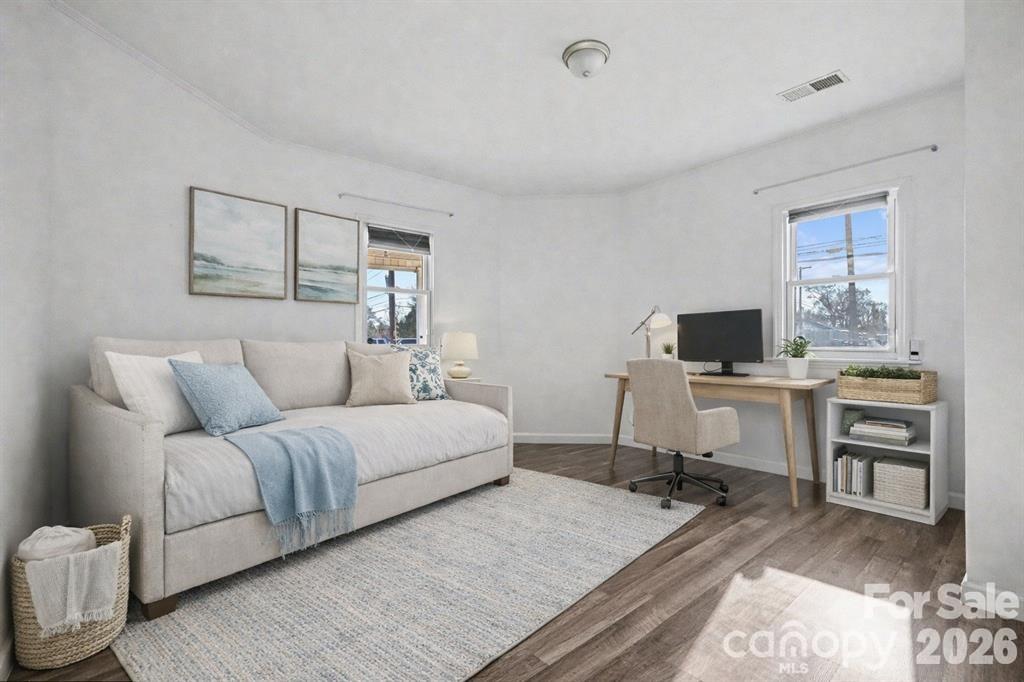 198 Buffalo Avenue Property Photo 18