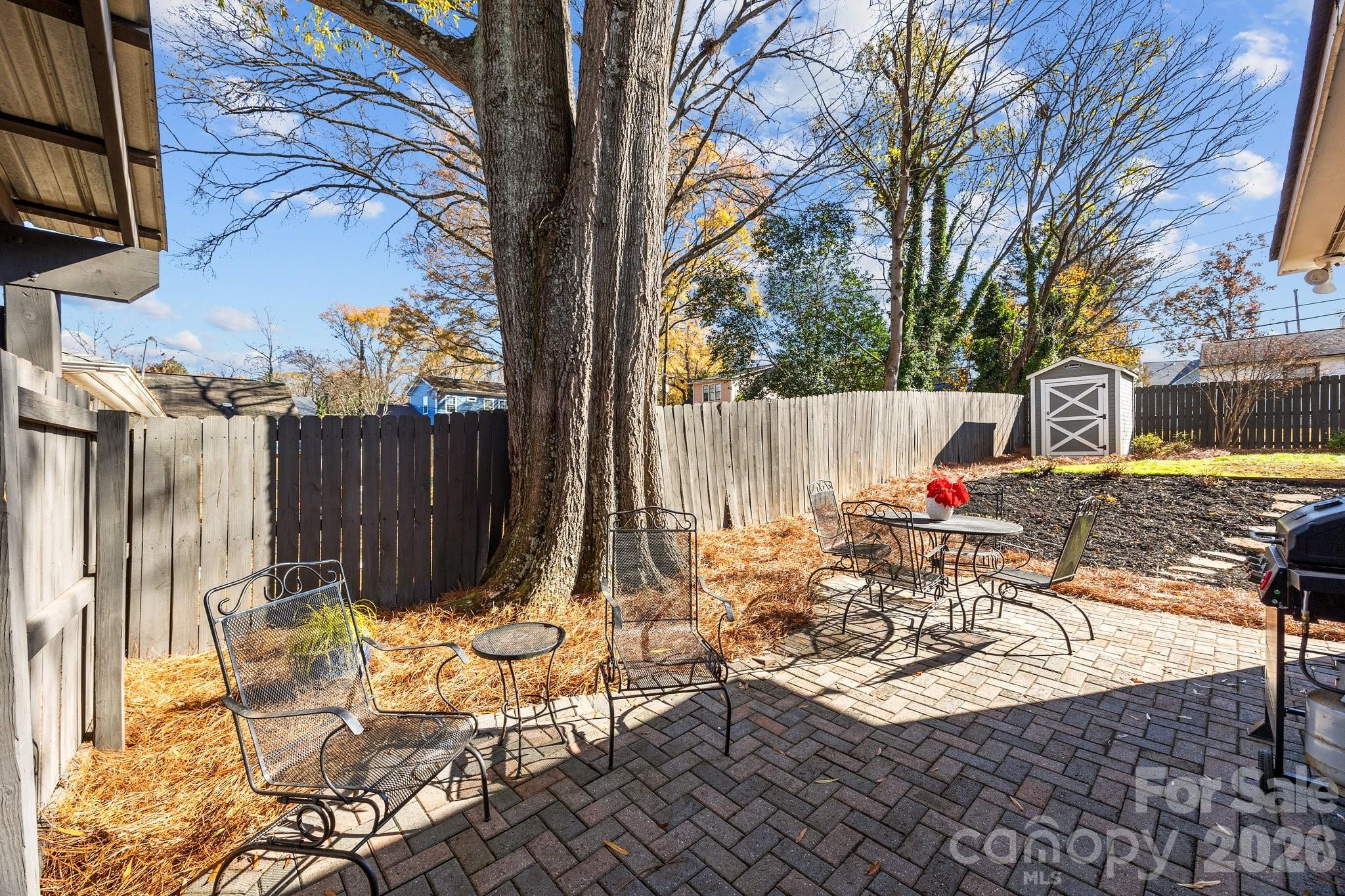 106 N Turner Avenue Property Photo 6