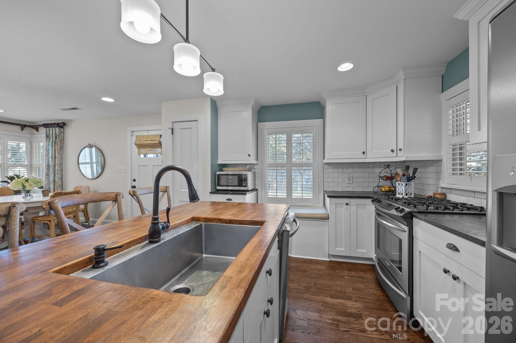 106 N Turner Avenue Property Photo 17