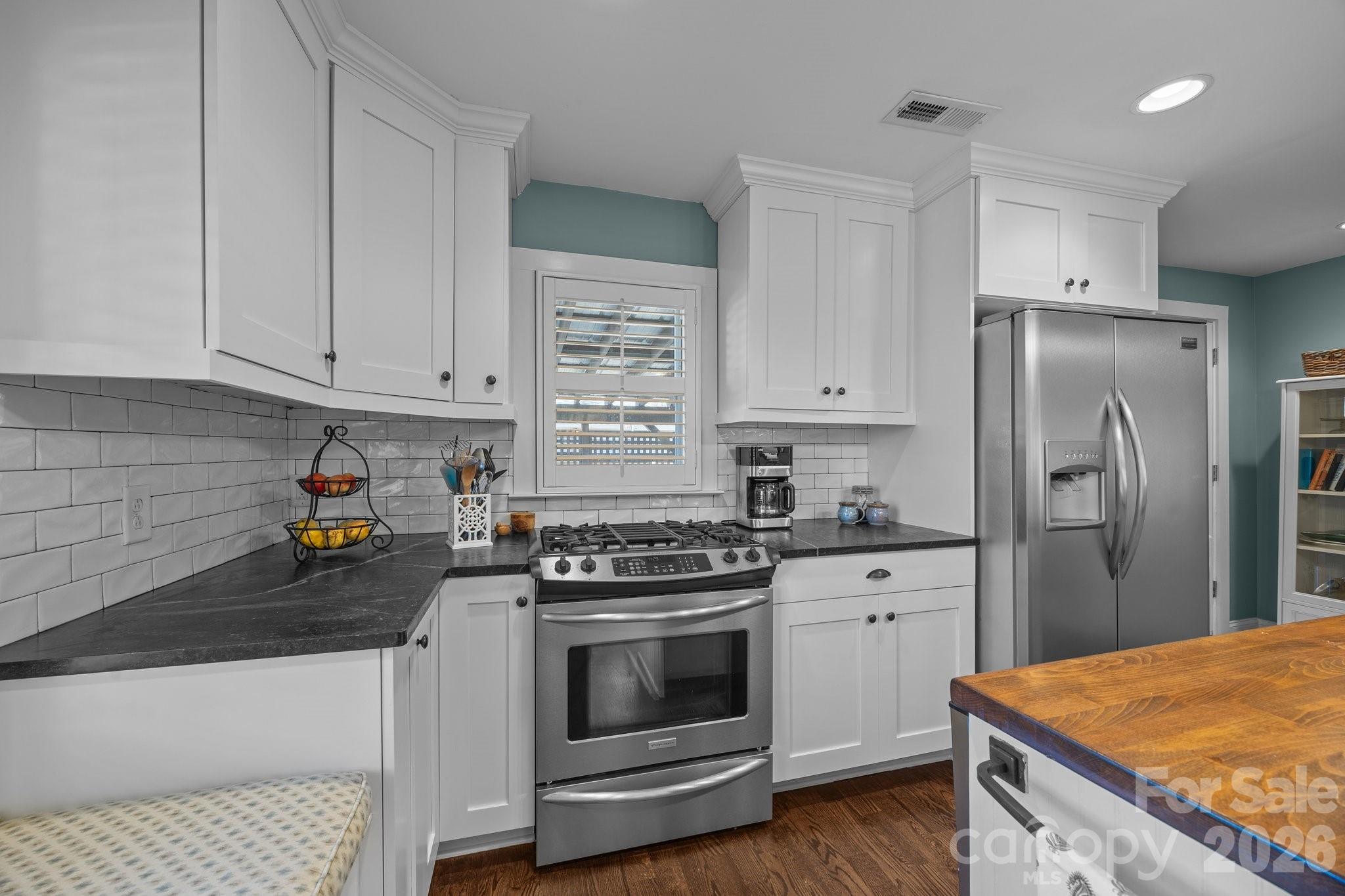 106 N Turner Avenue Property Photo 18