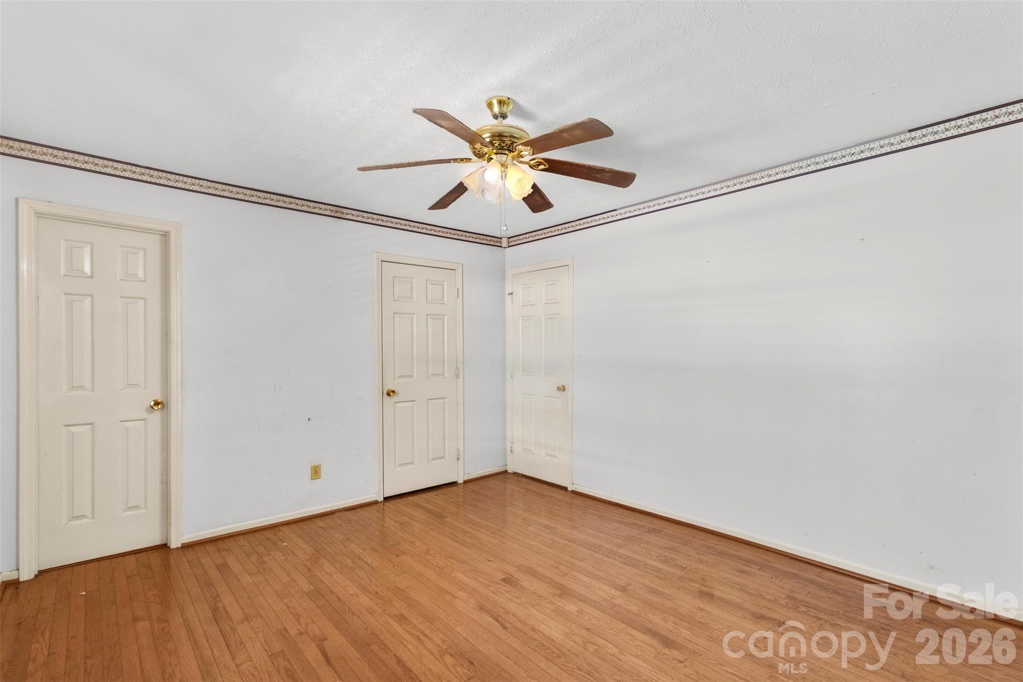 320 Amhurst Drive Property Photo 11