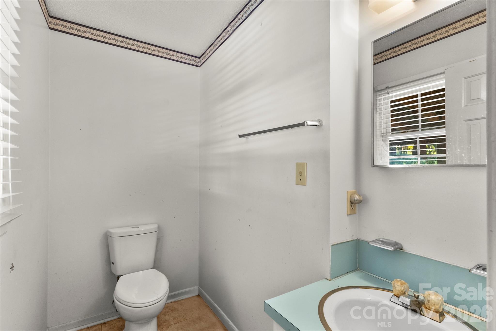 320 Amhurst Drive Property Photo 12