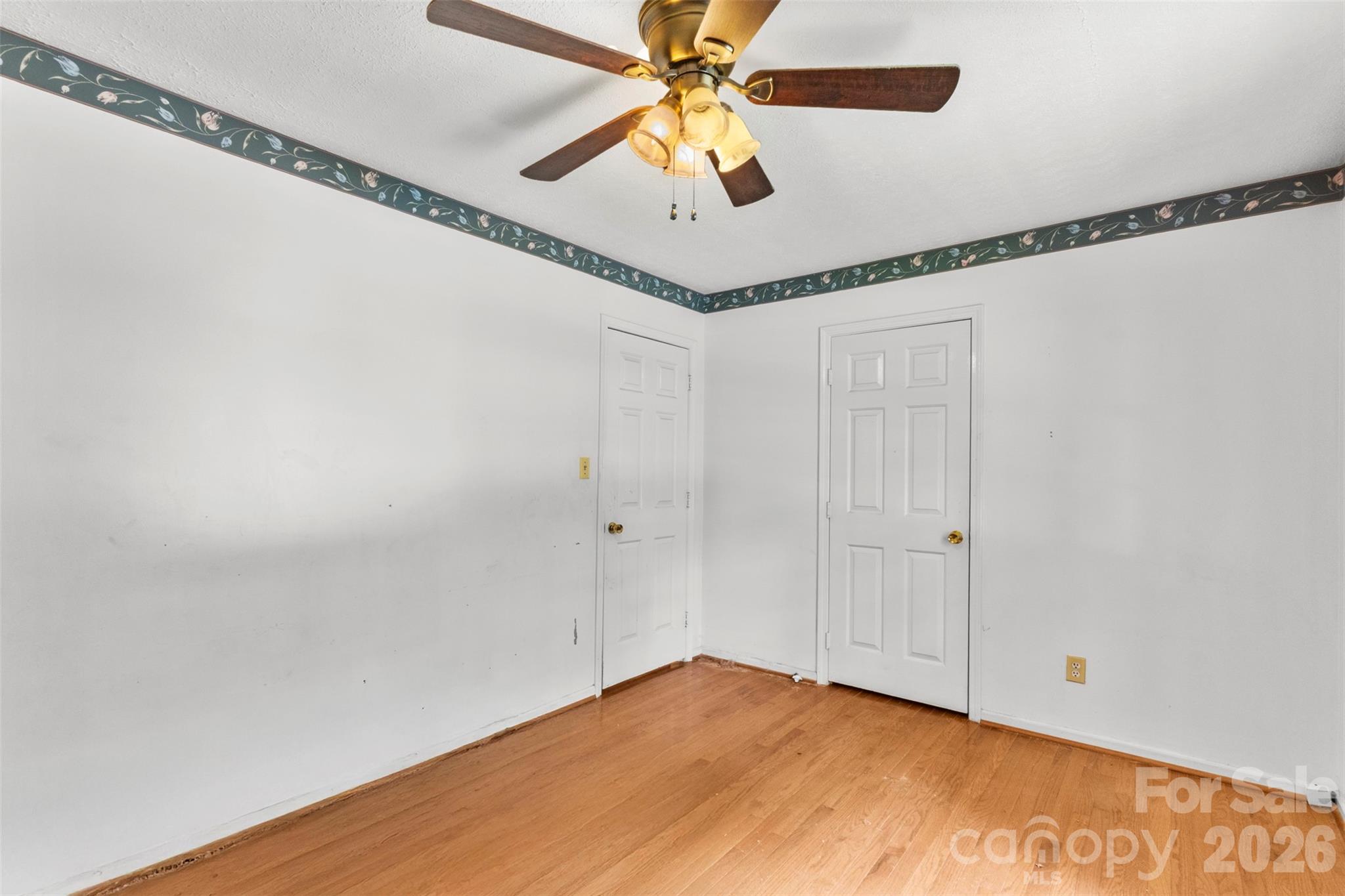 320 Amhurst Drive Property Photo 14
