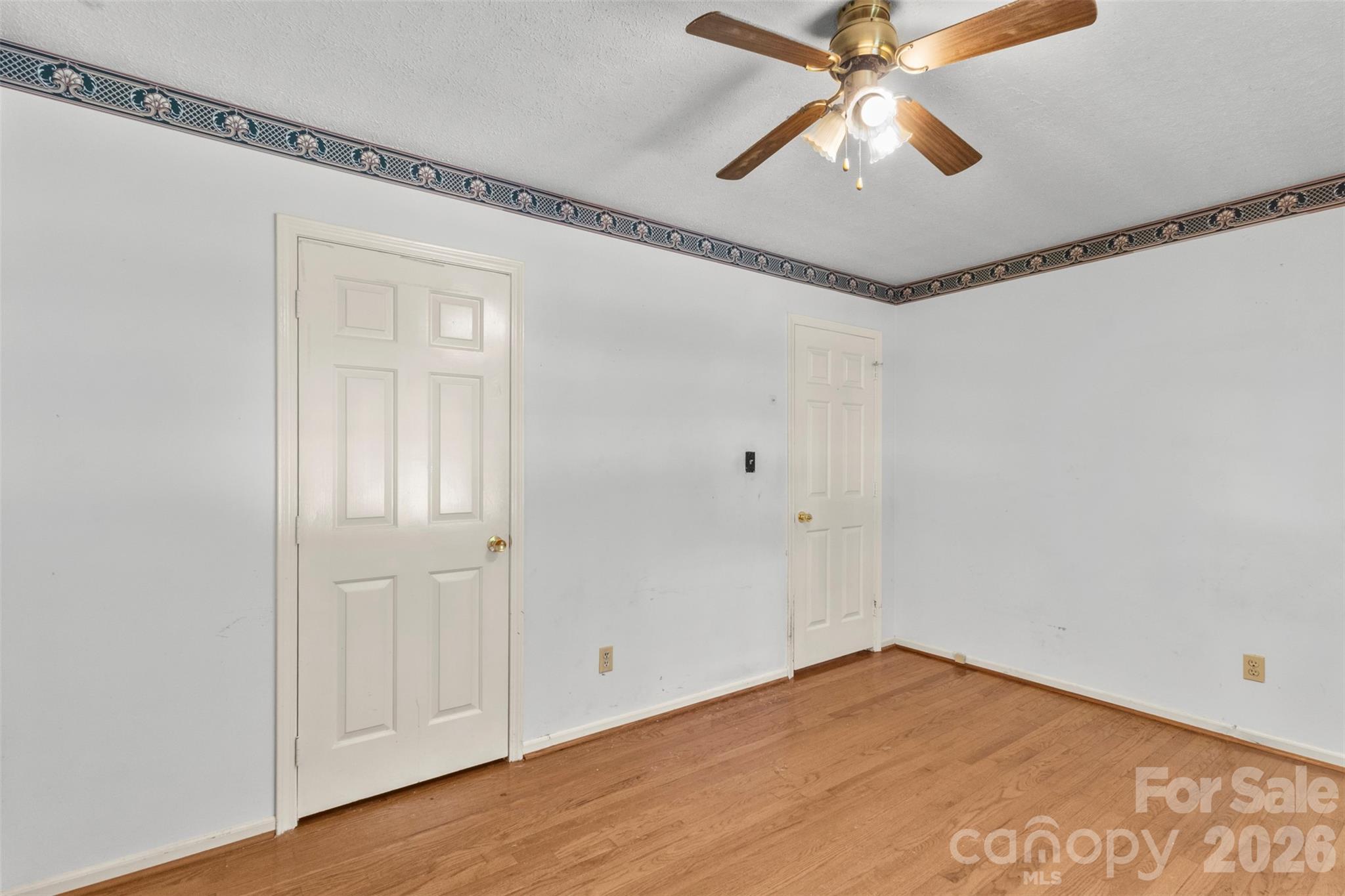 320 Amhurst Drive Property Photo 16
