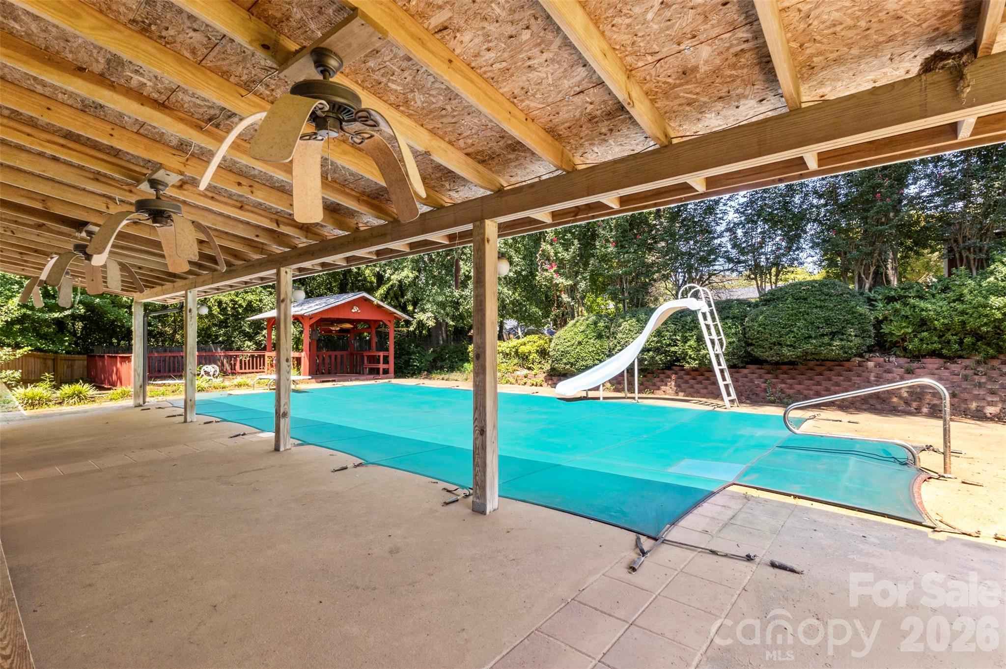 320 Amhurst Drive Property Photo 21