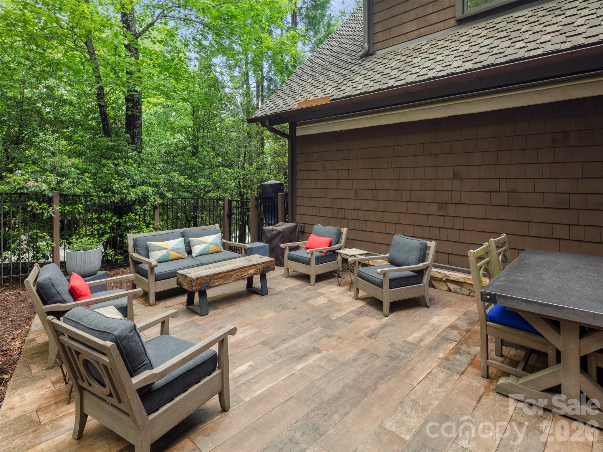 86 Powder Creek Trail Property Photo 33