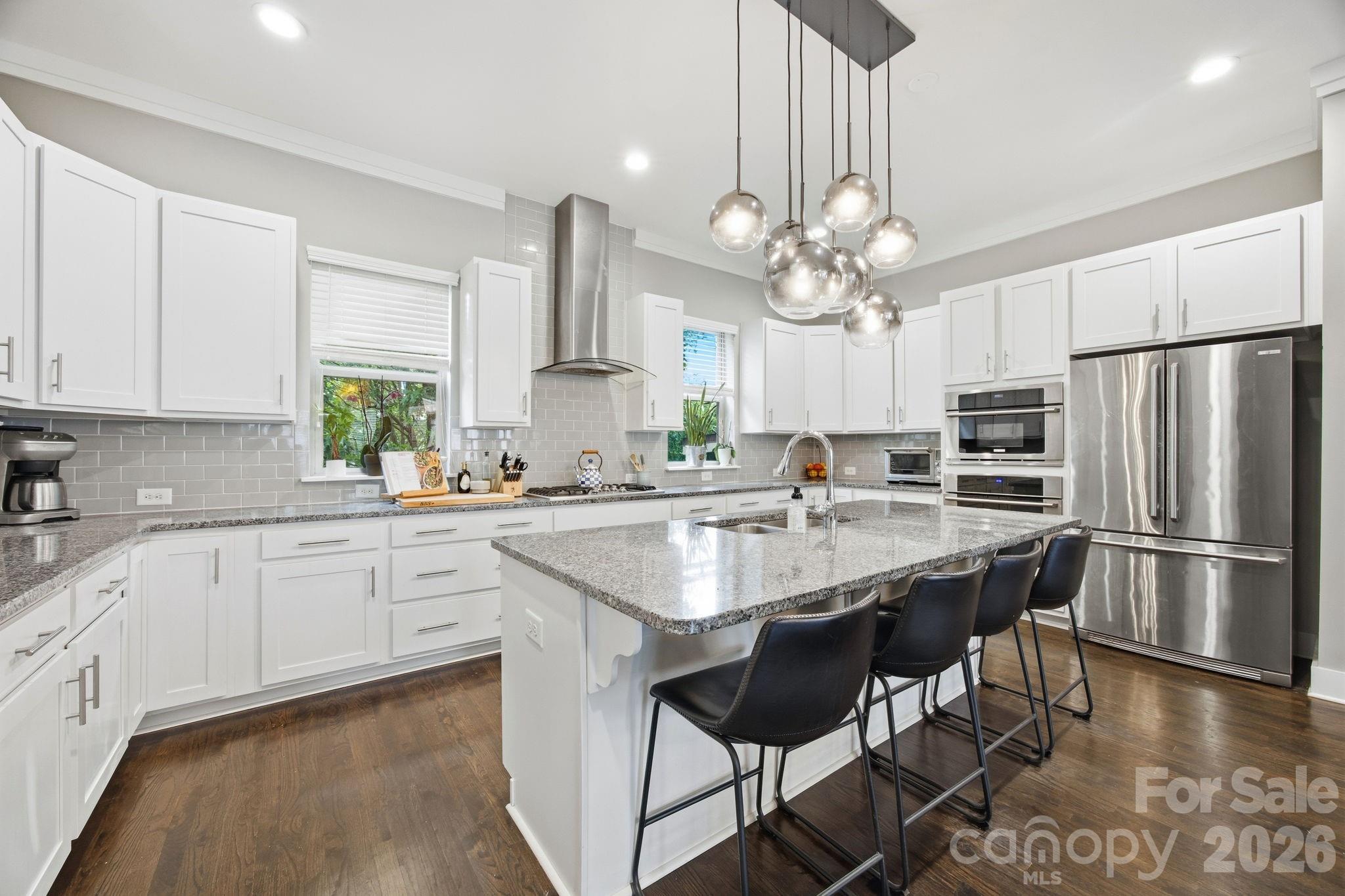 863 Academy Street Property Photo 2