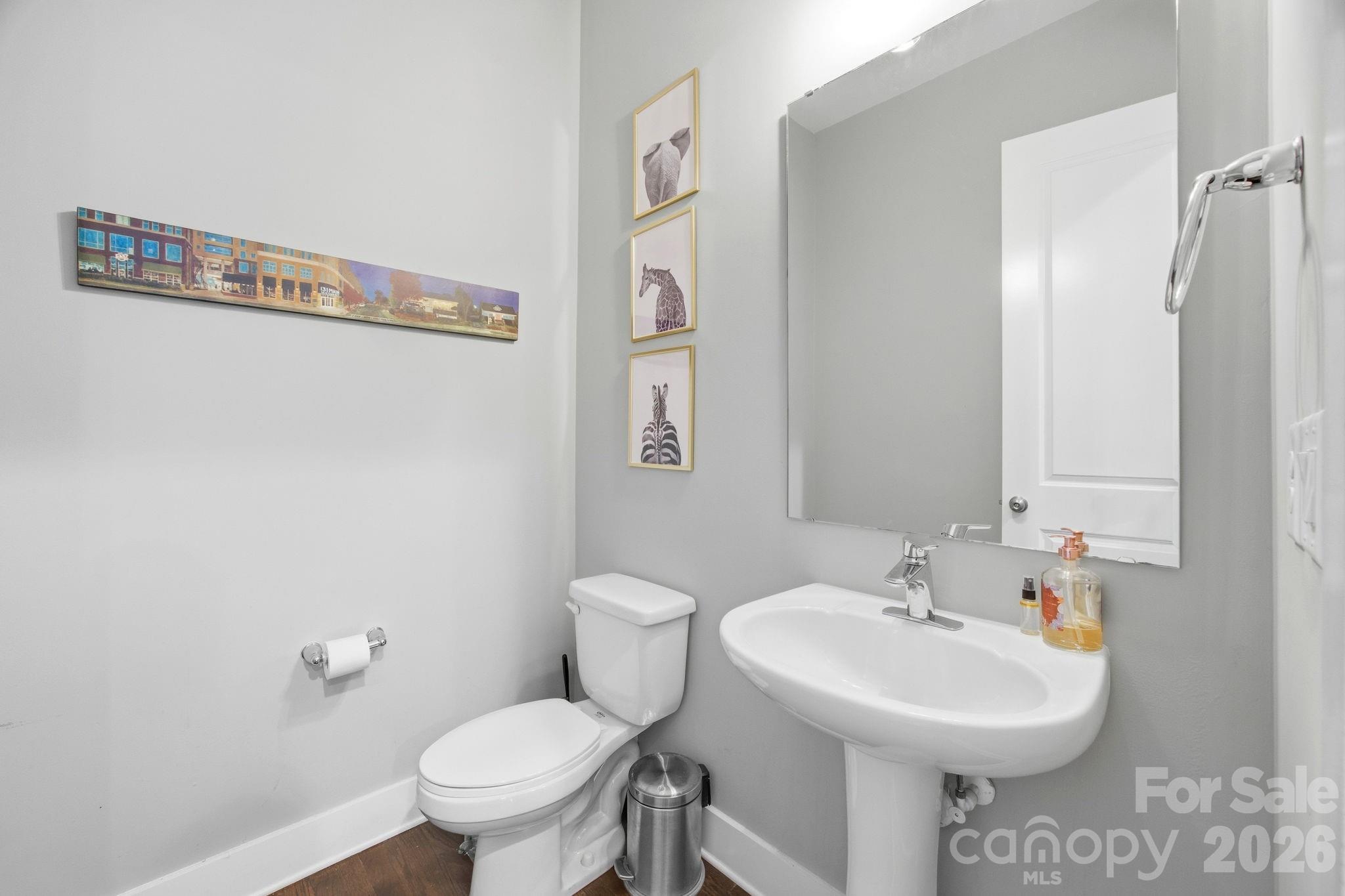 863 Academy Street Property Photo 8