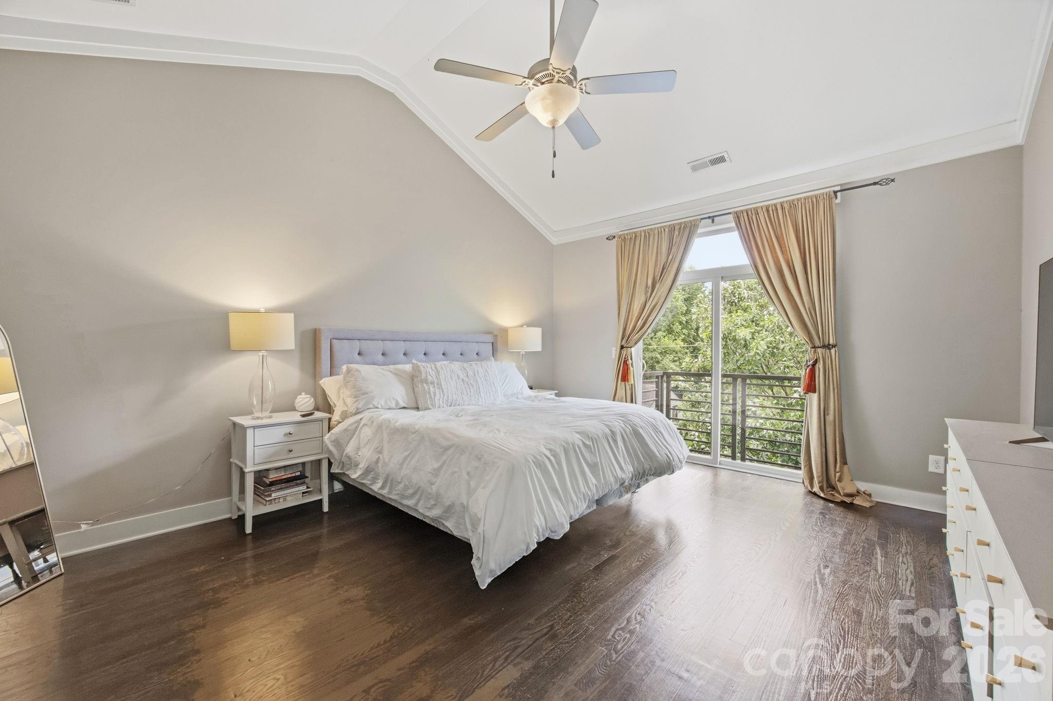 863 Academy Street Property Photo 14