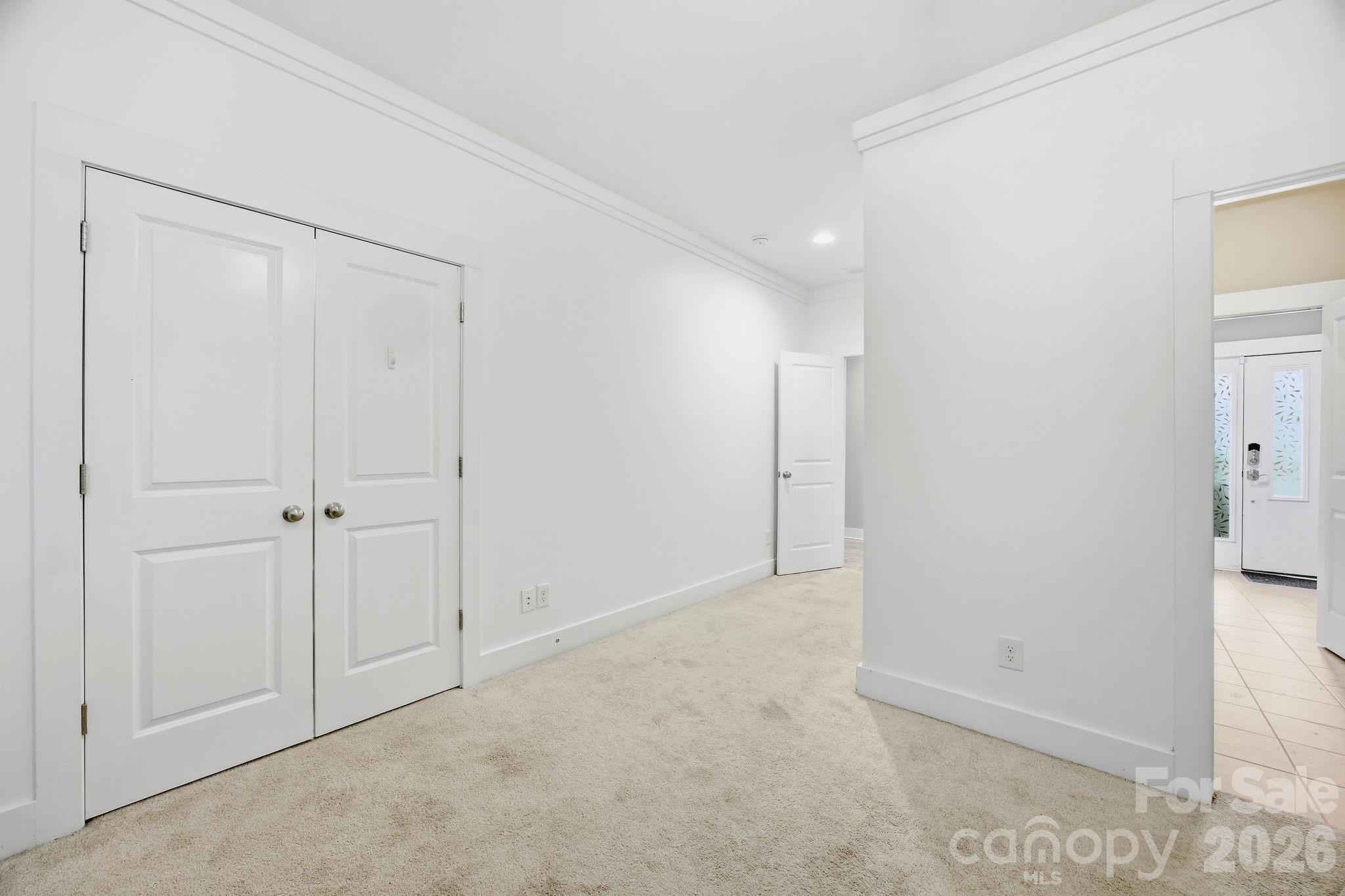 863 Academy Street Property Photo 28