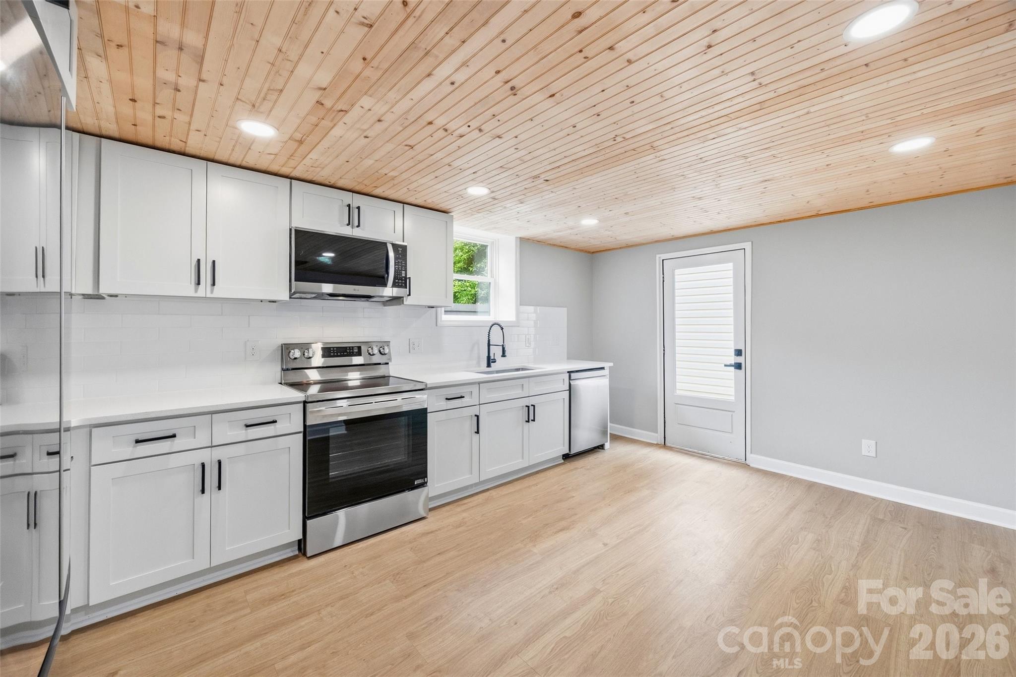 434 Sunnyside Drive Property Photo 26