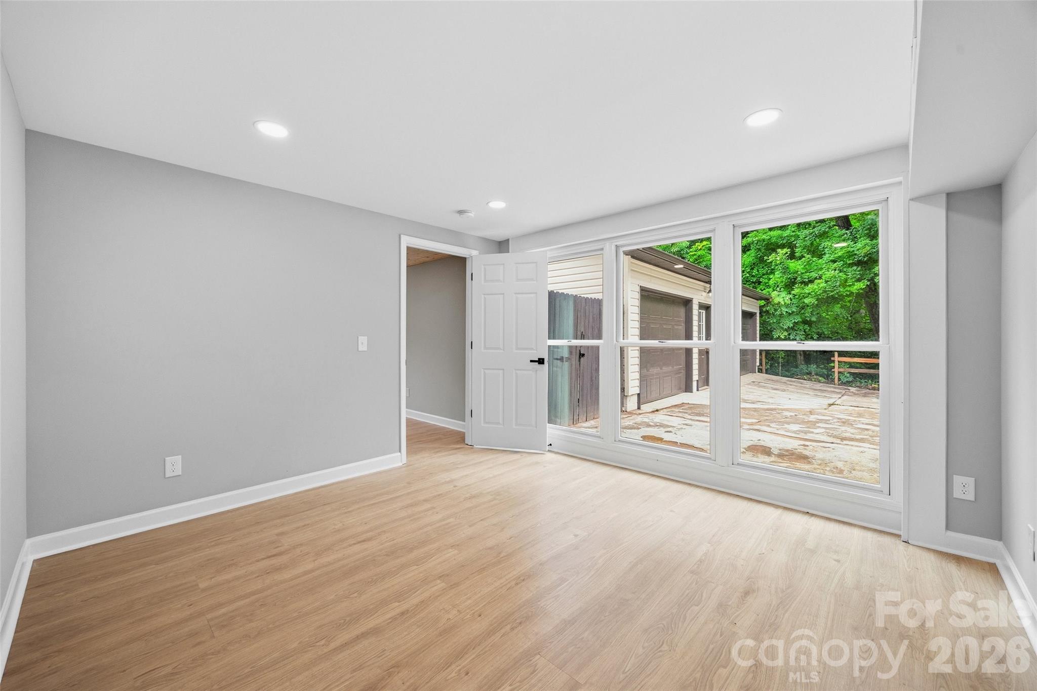 434 Sunnyside Drive Property Photo 27