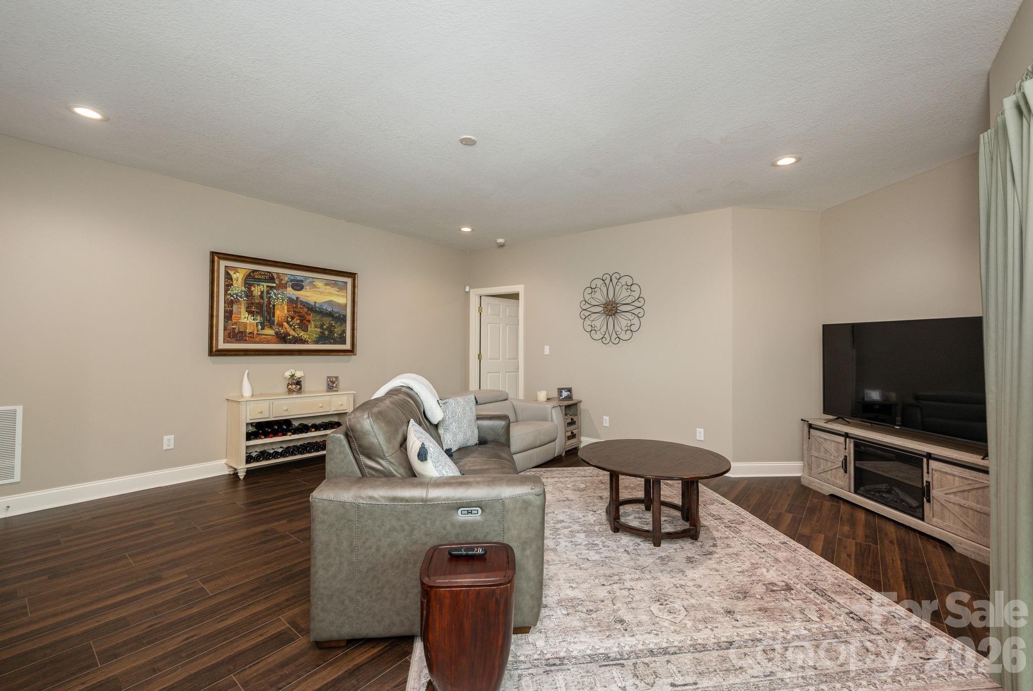 113 Chancery Court Property Photo 33