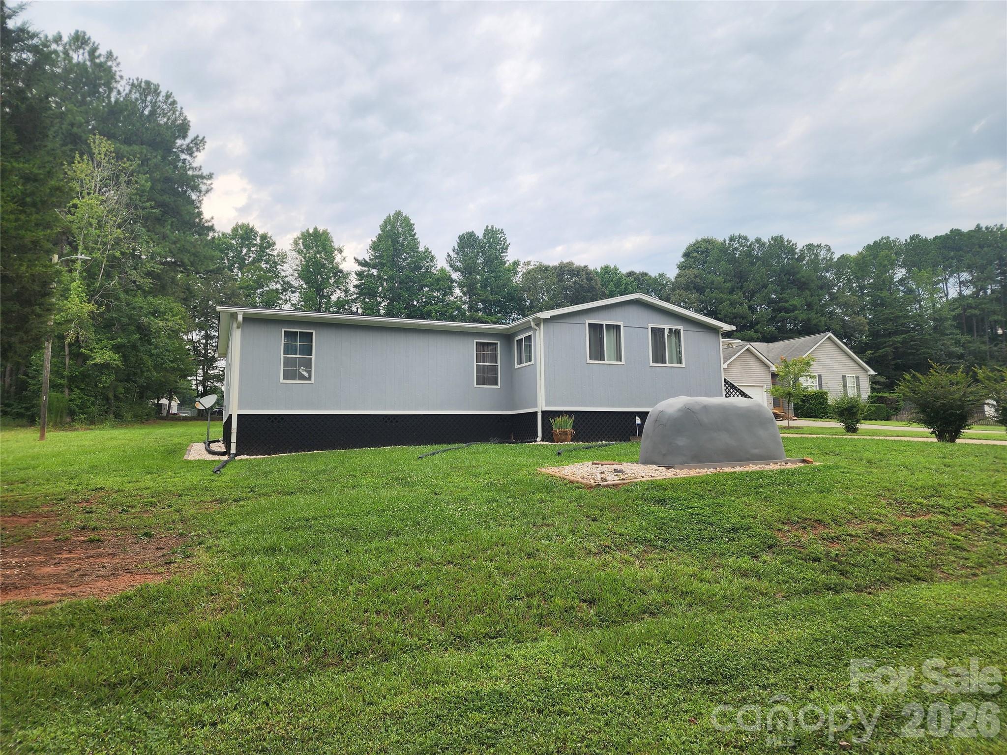 189 Brook Creek Drive Property Photo 1