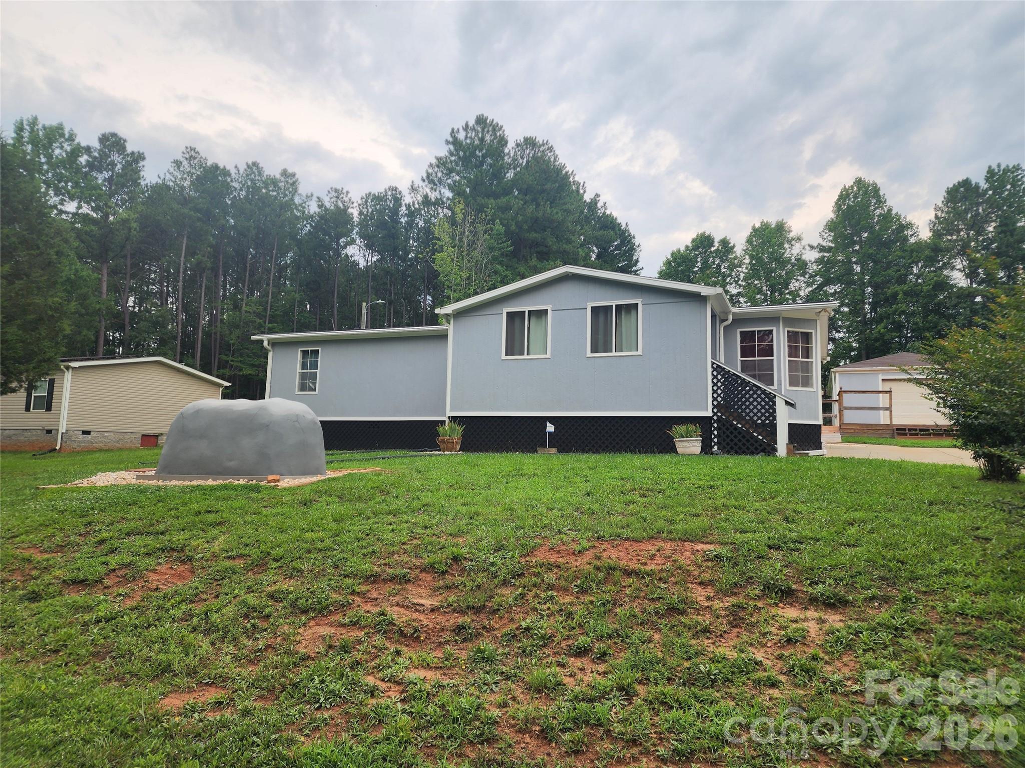 189 Brook Creek Drive Property Photo 2