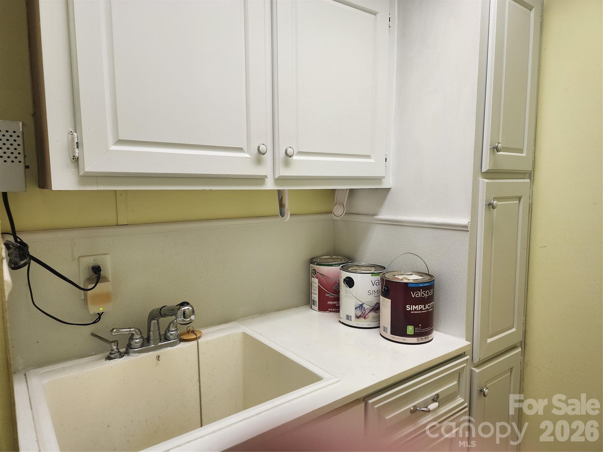 189 Brook Creek Drive Property Photo 9