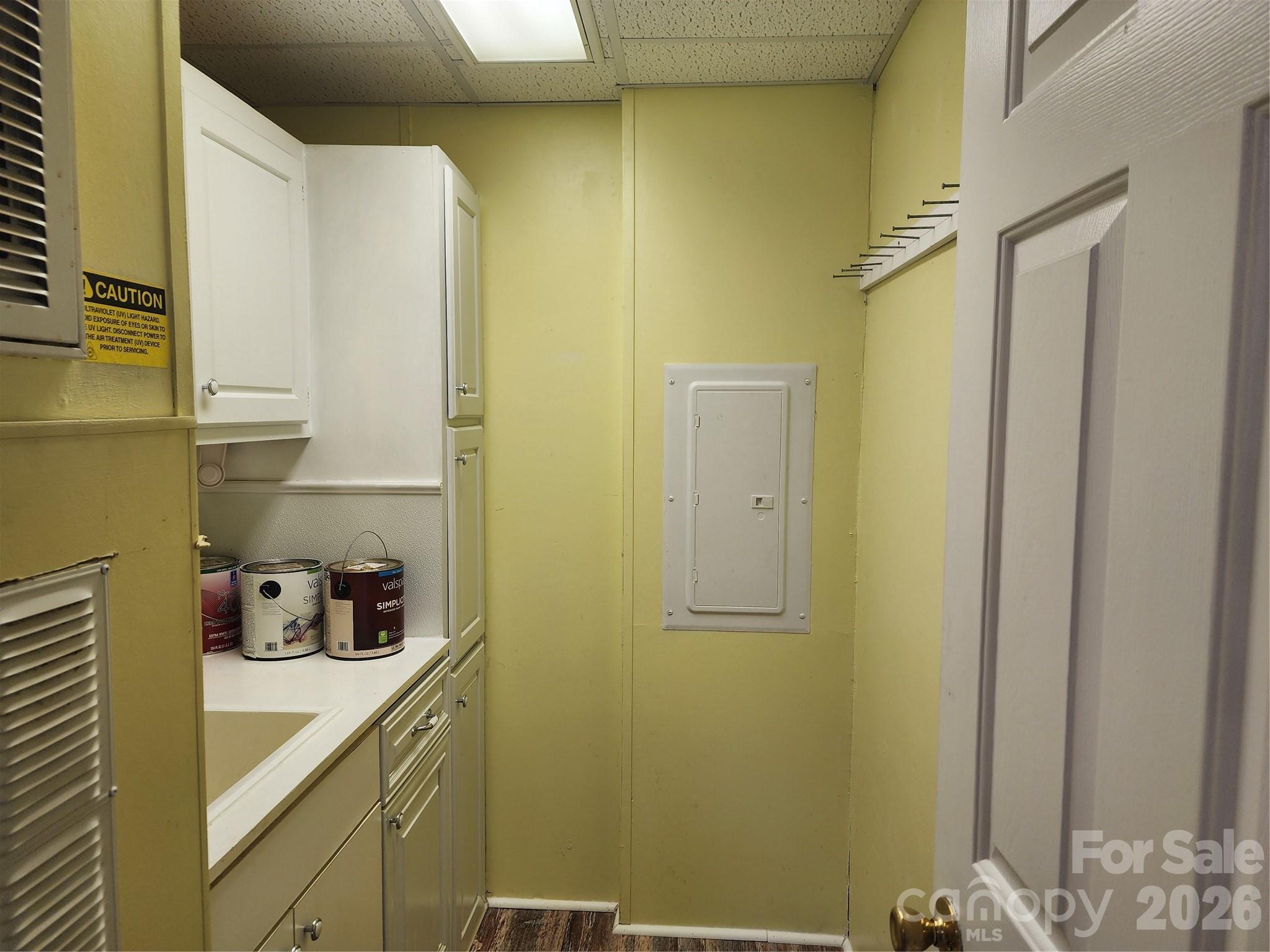 189 Brook Creek Drive Property Photo 10