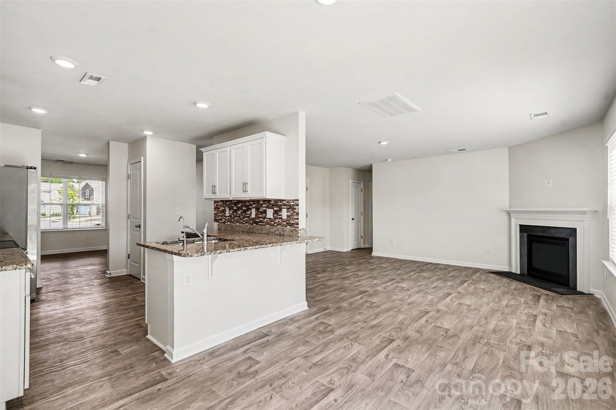 2727 Waybrook Drive Property Photo 12